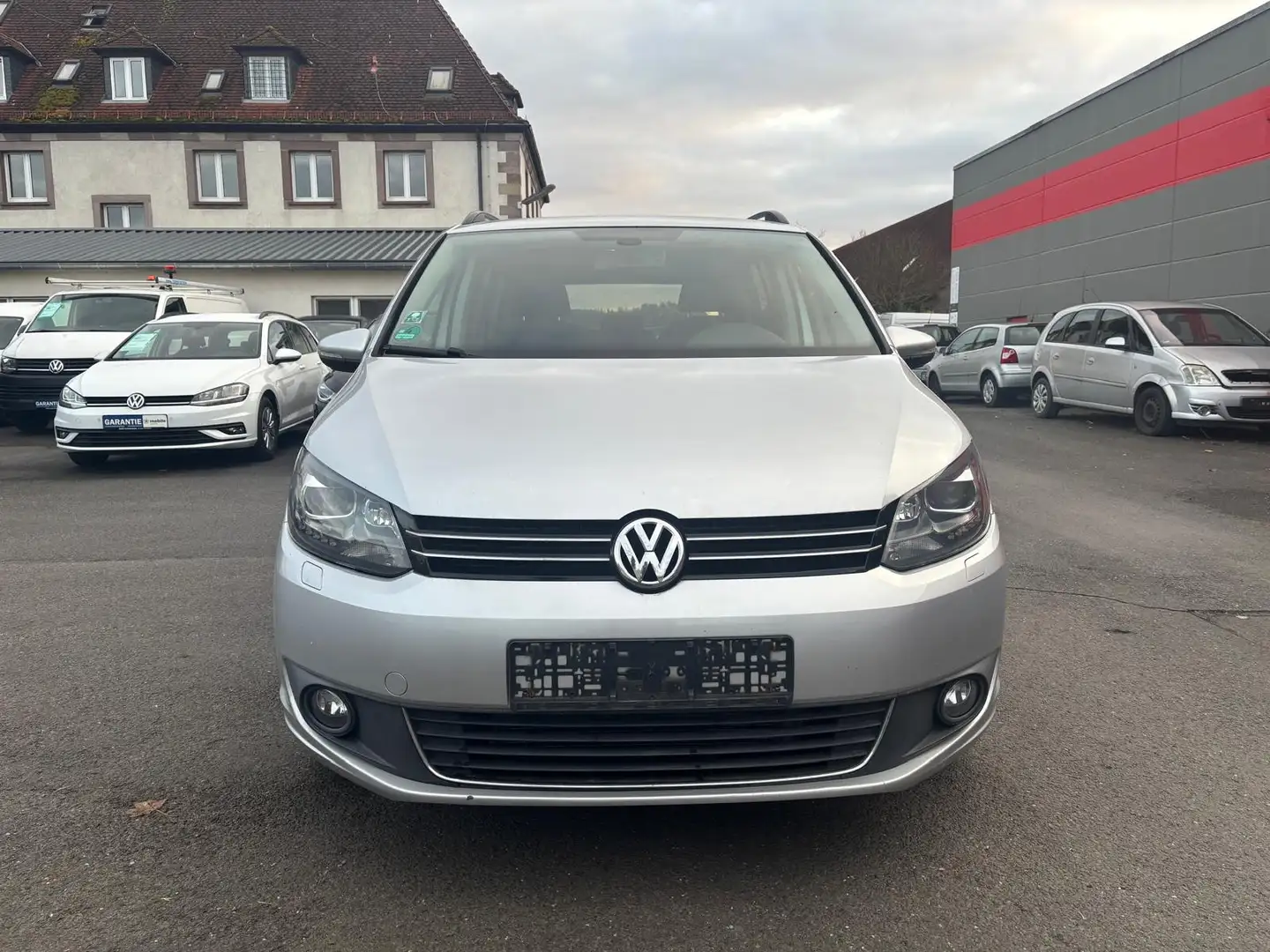 Volkswagen Touran 2.0 TDI Comfortline-XENON-PDC-AHK-NAVI- Silber - 2