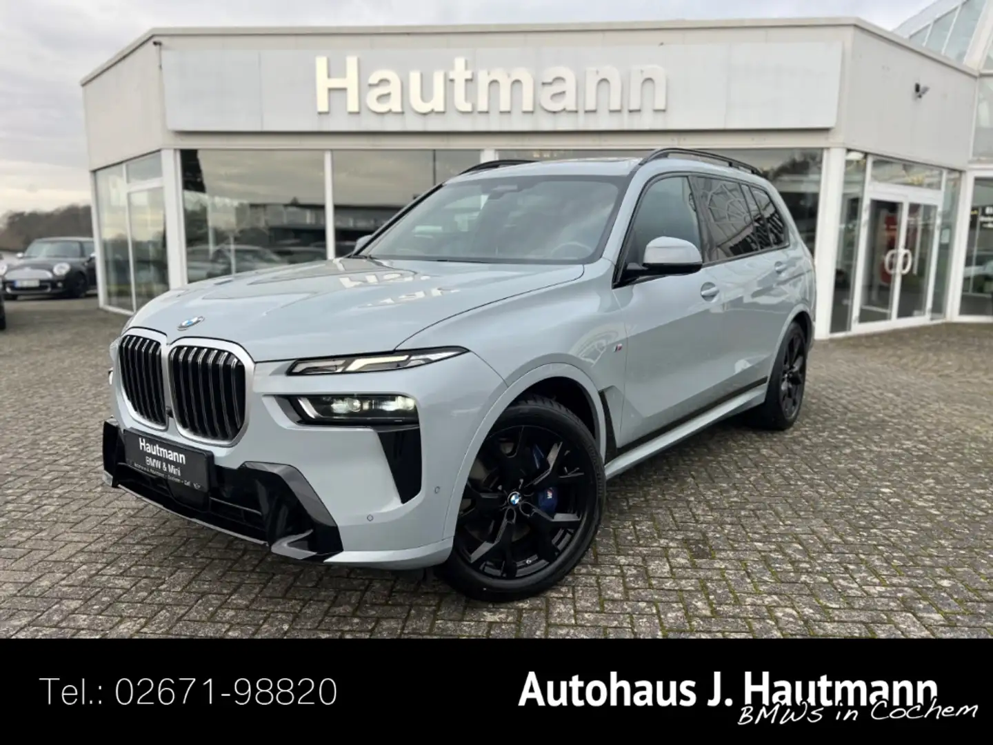 BMW X7 xDrive 40 d M SPORT *NP:130.620€* Grau - 1