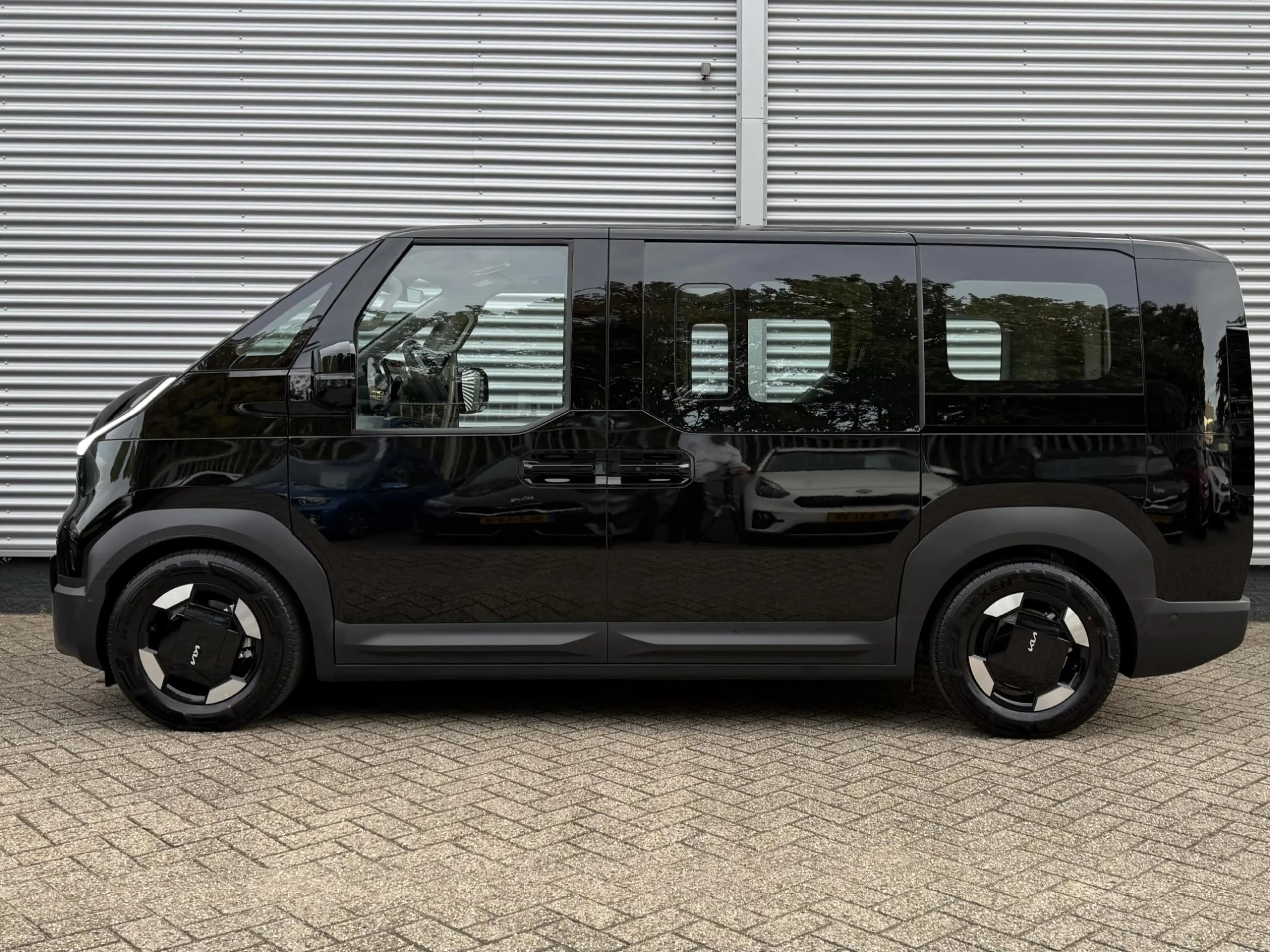Kia PV5 Passenger Elite Executive 71.2 kWh | 360 Camera | Stoelventi — photo 2