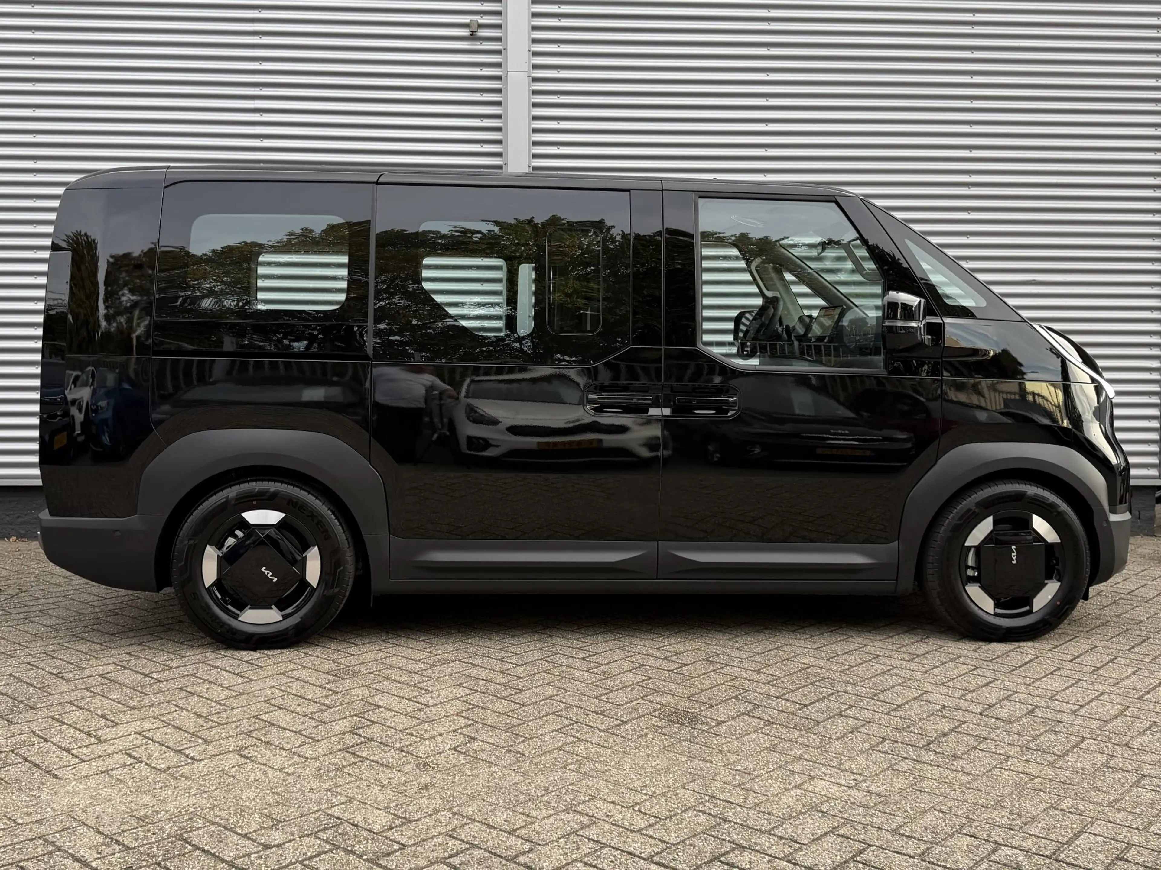 Kia PV5 Passenger Elite Executive 71.2 kWh | 360 Camera | Stoelventi — photo 6