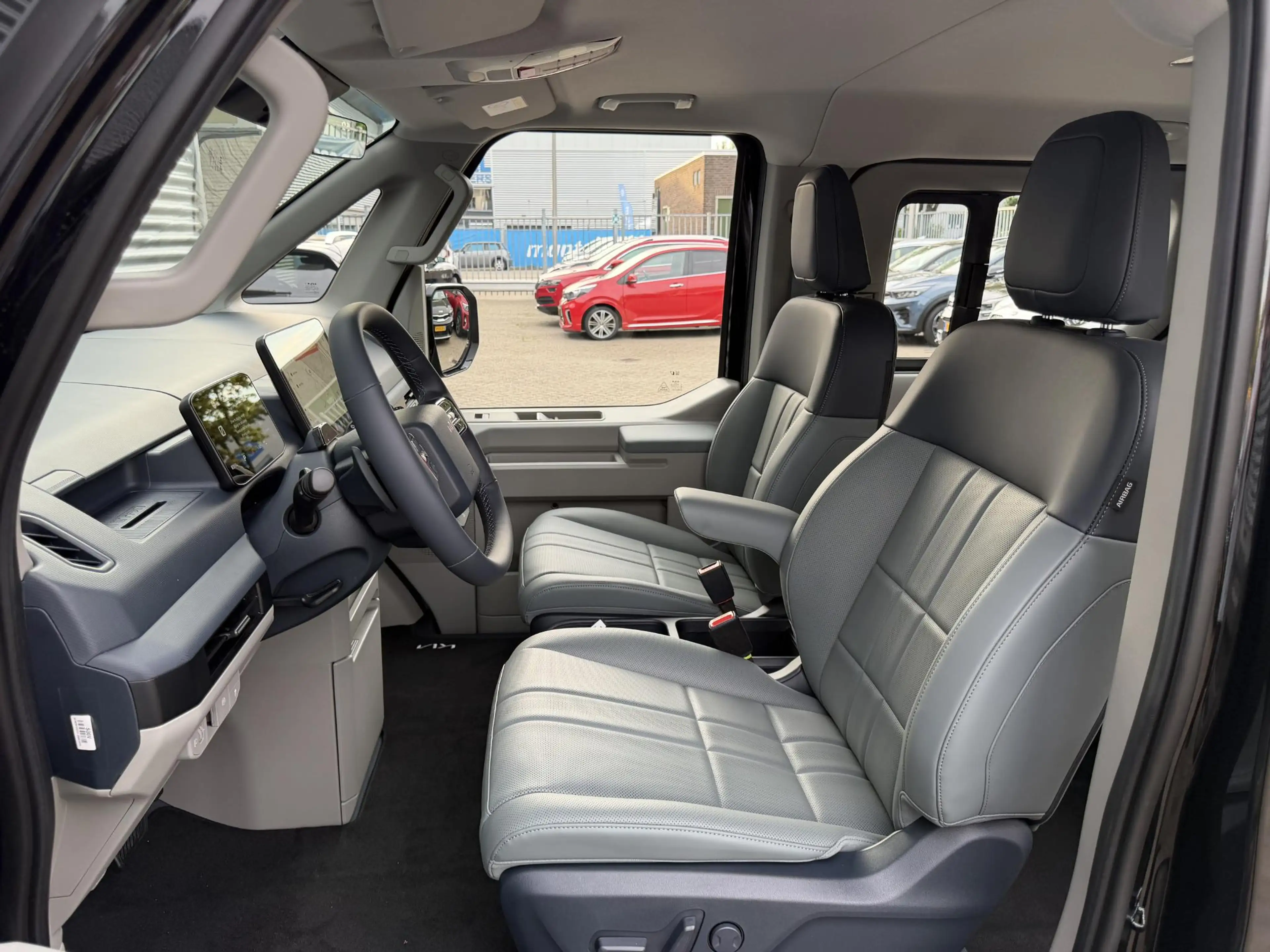 Kia PV5 Passenger Elite Executive 71.2 kWh | 360 Camera | Stoelventi — photo 9