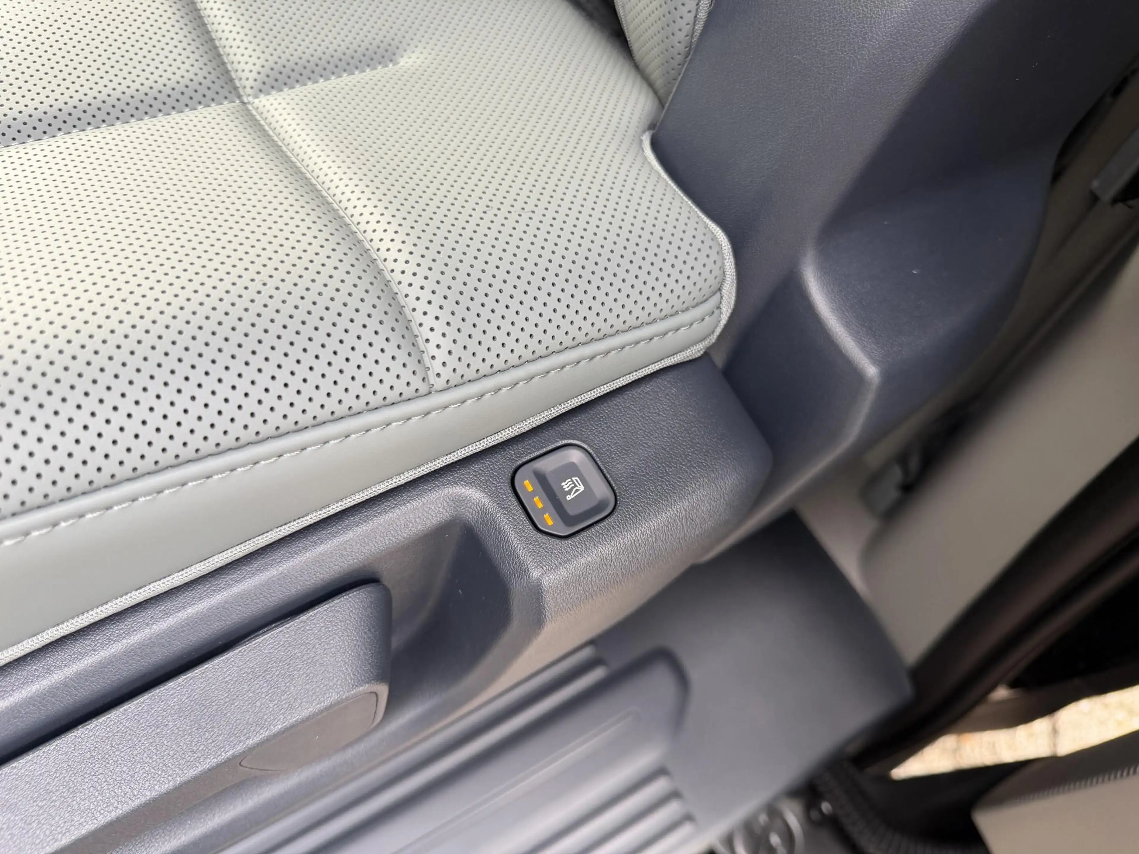 Kia PV5 Passenger Elite Executive 71.2 kWh | 360 Camera | Stoelventi — photo 12