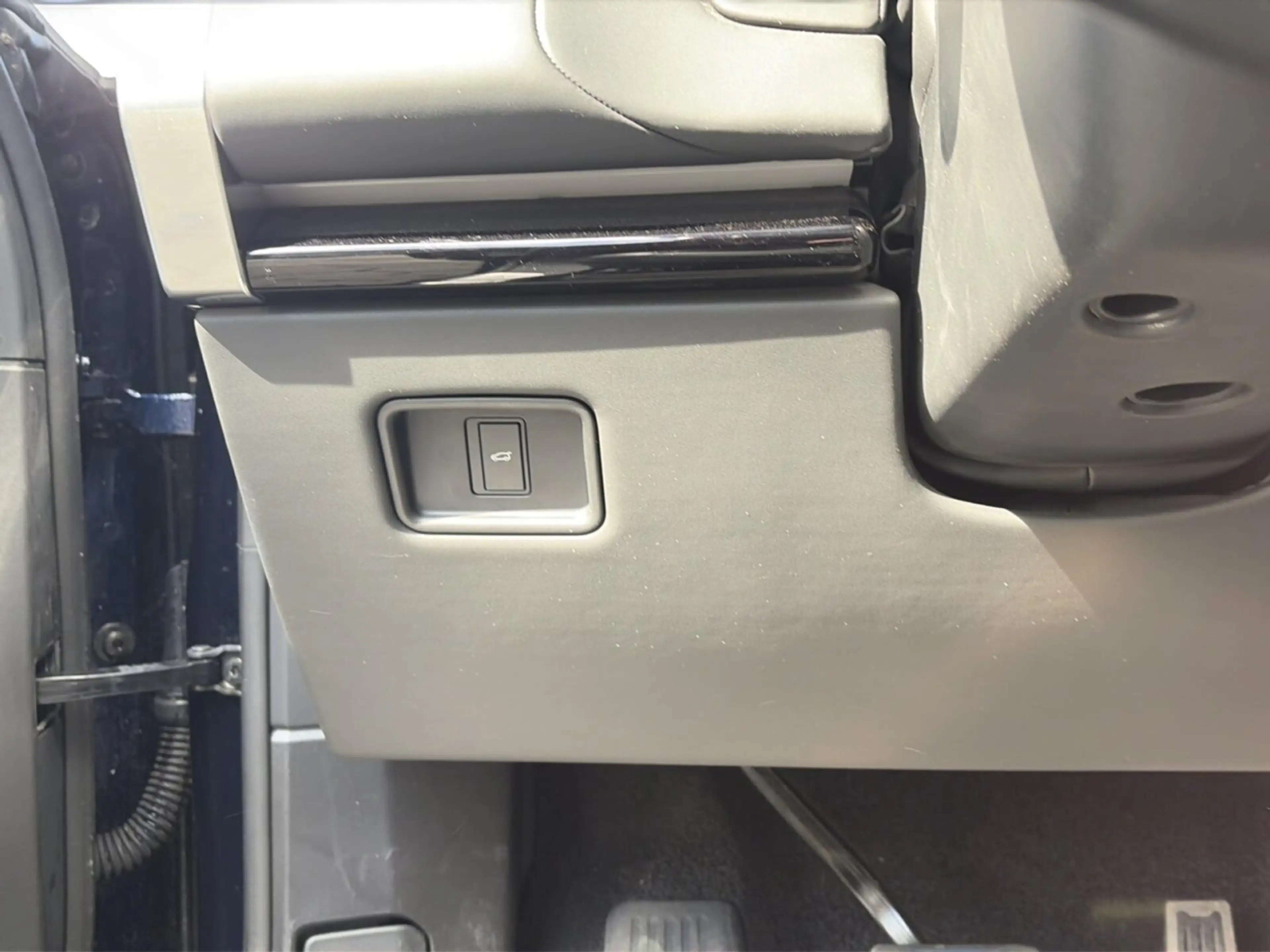 Land Rover Range Rover D250 HSE Pano|Shadow — photo 13