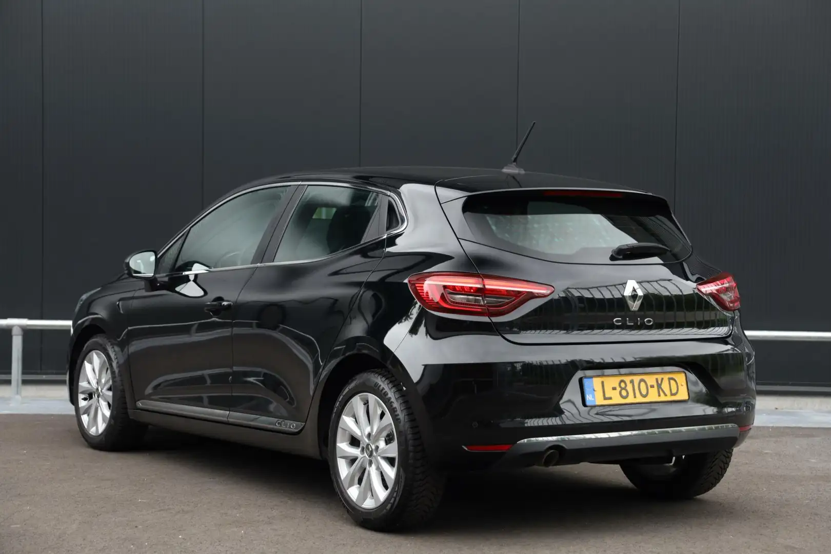Renault Clio 1.0 TCe 90 Intens Navi Clima Camera Cruise DAB+ PD Zwart - 2