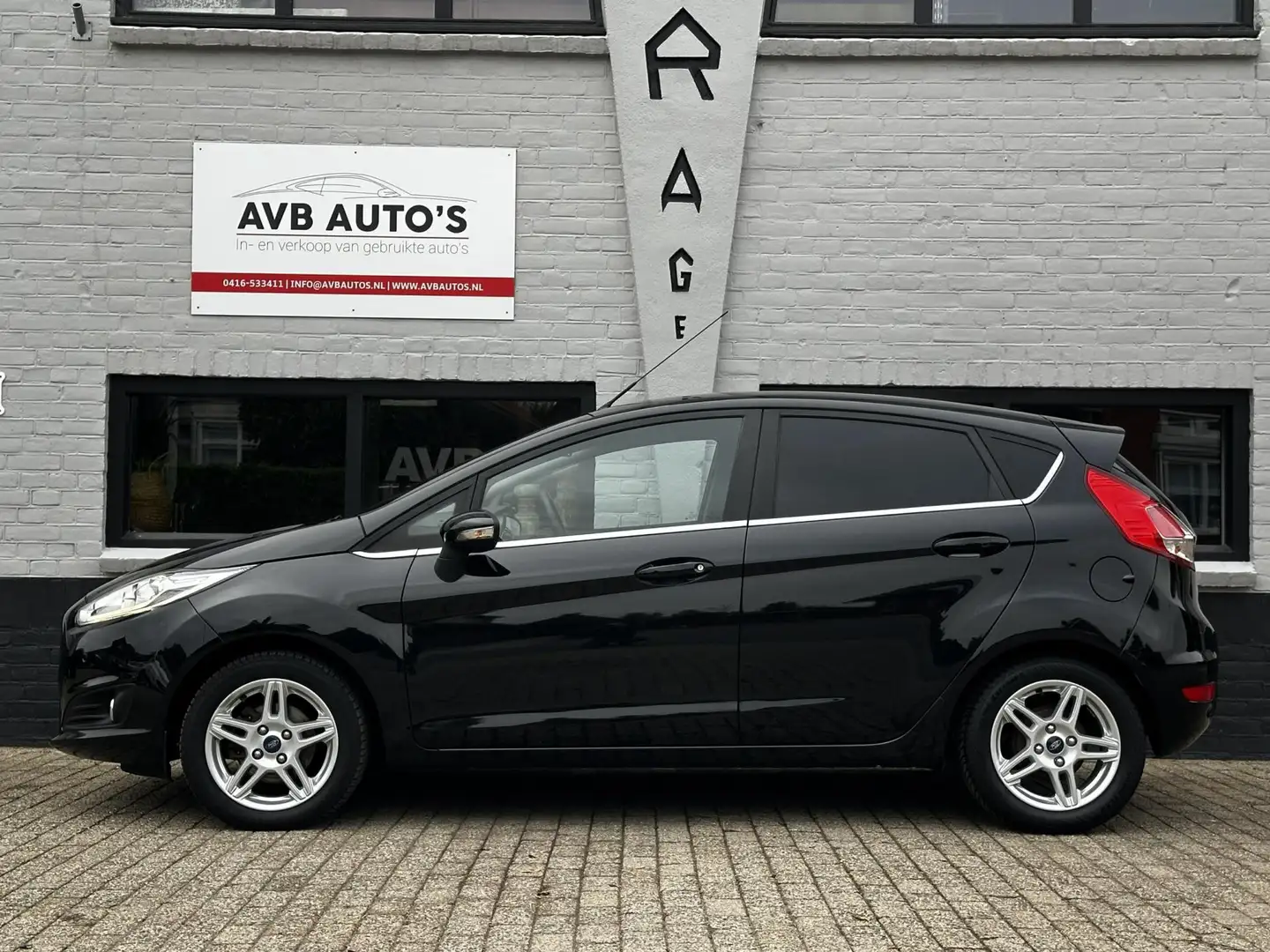 Ford Fiesta 1.25 Titanium Clima PDC USB Aux Stoelverwarming Negro - 2