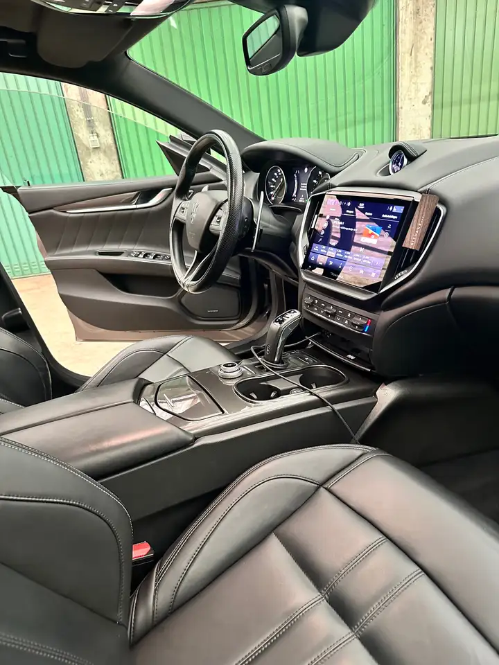 Maserati Ghibli 2021