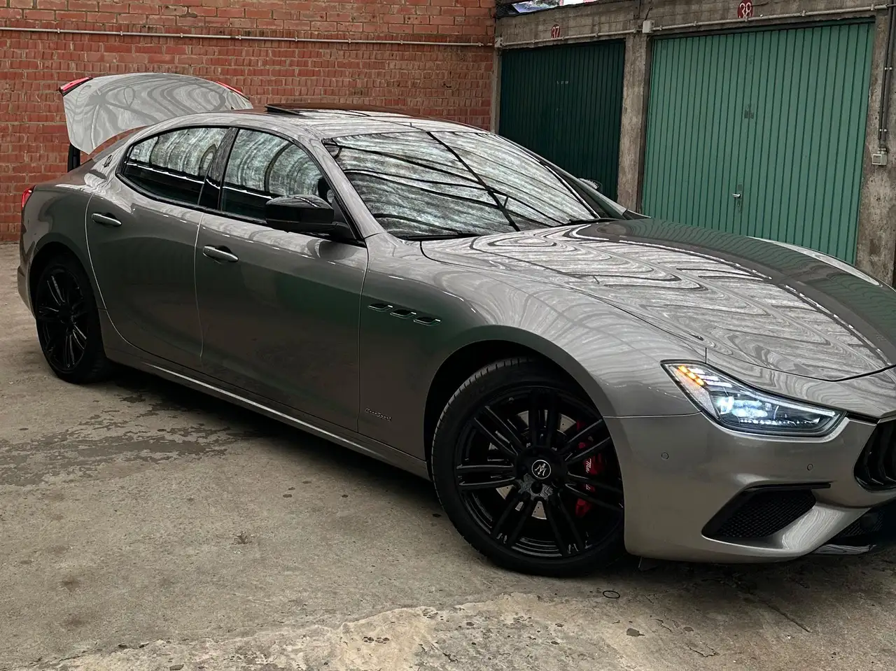 Maserati Ghibli 2021