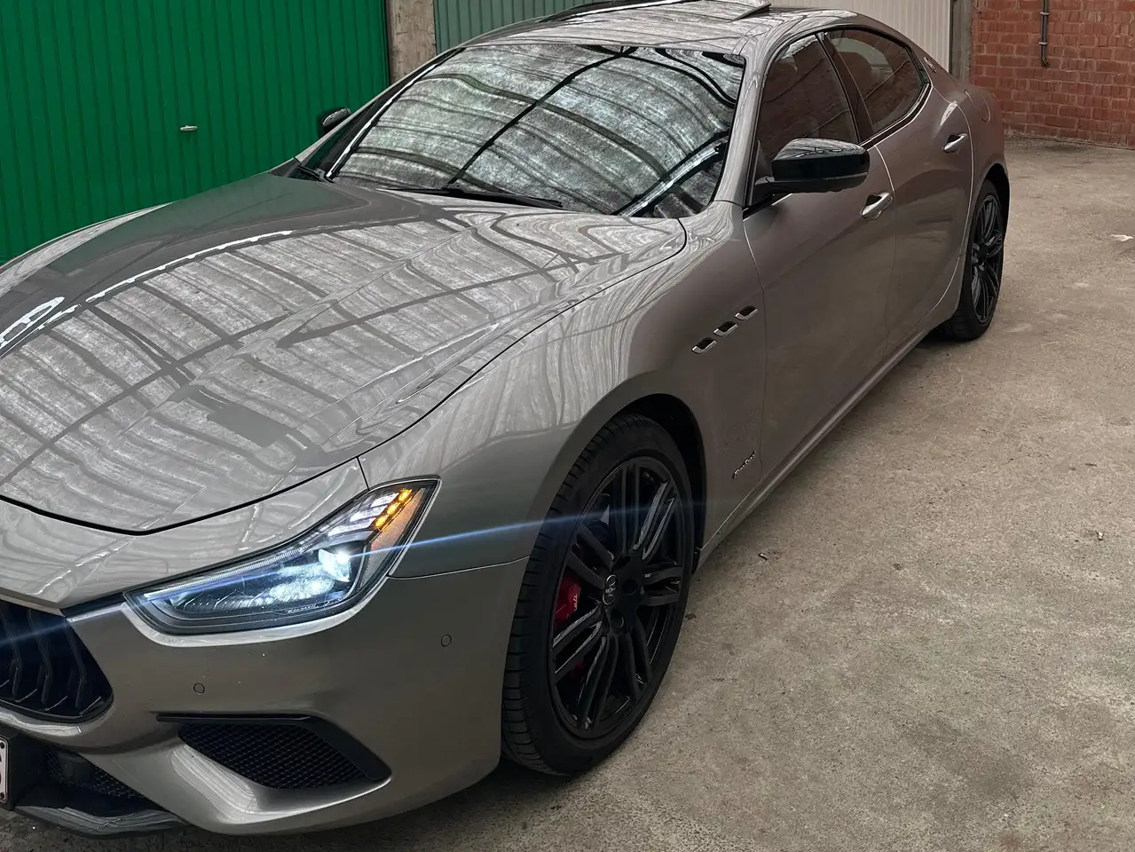Maserati Ghibli 2021