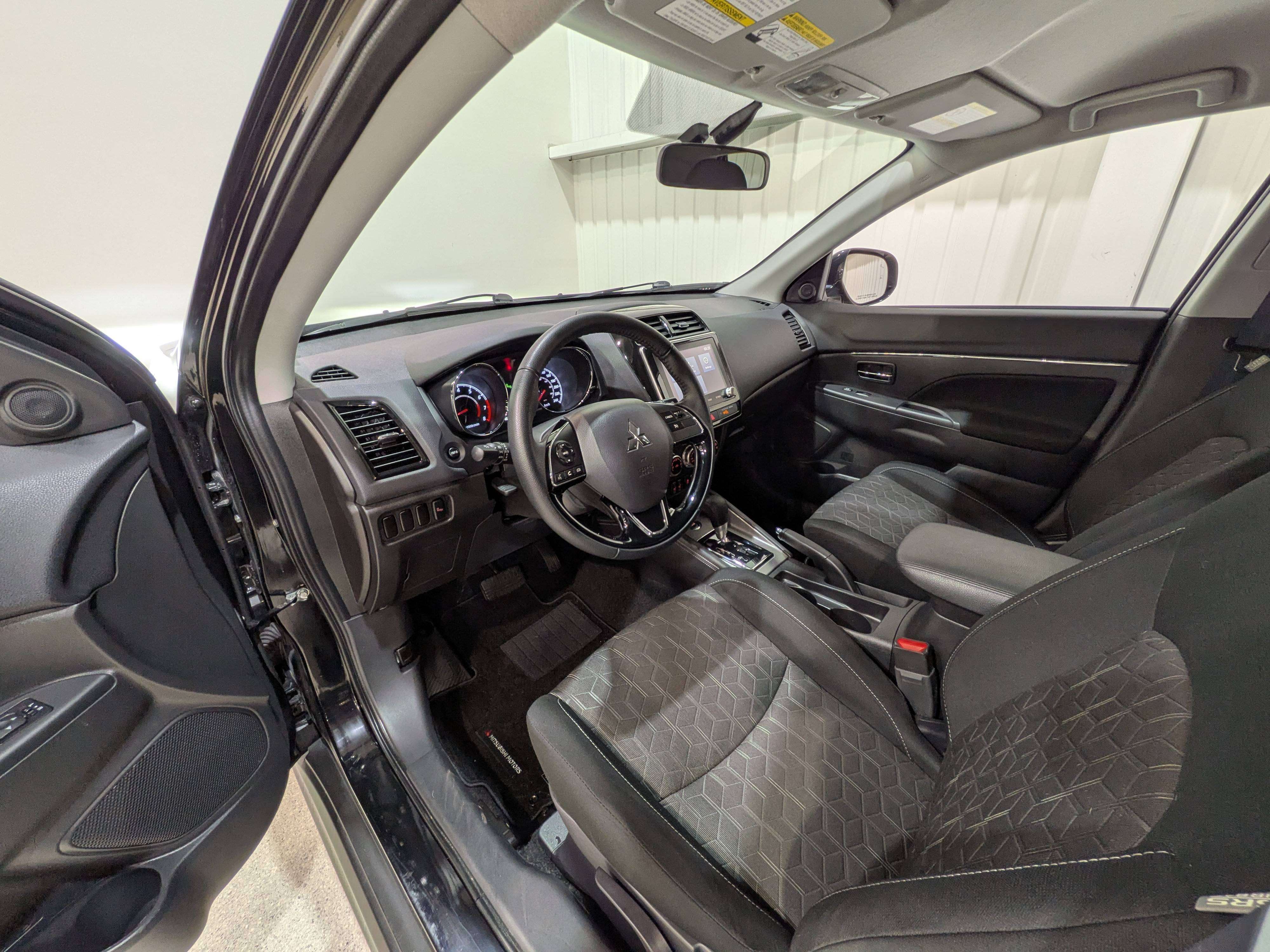 Mitsubishi RVR 2025