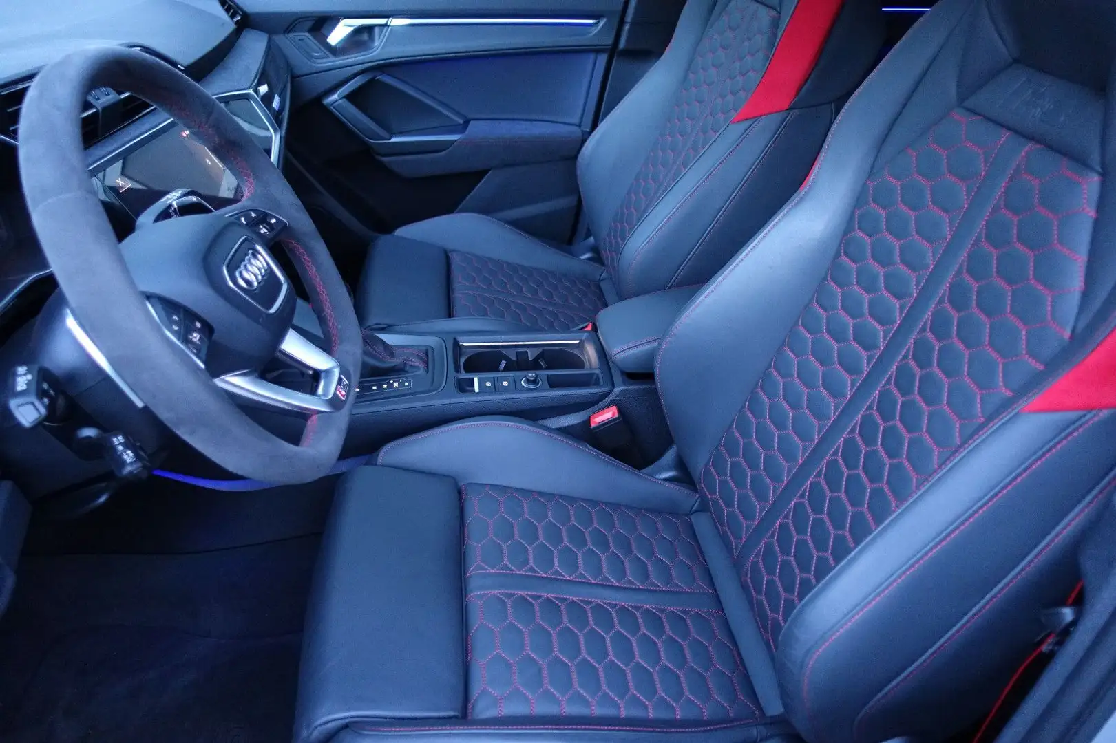 Audi RS Q3 Sportback Matrix Leder Wabe rot 360° SONOS Grau - 2