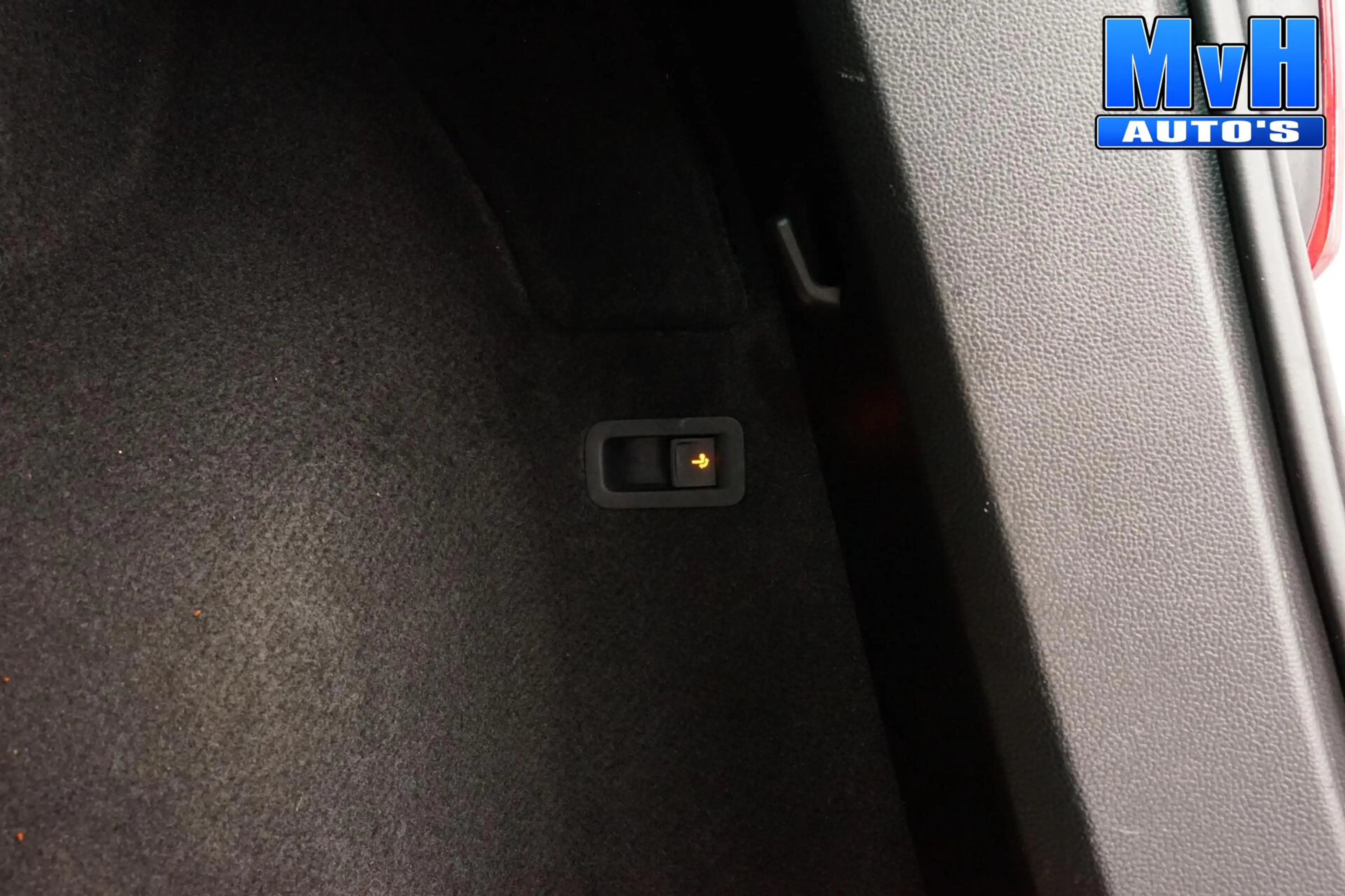 SEAT Ateca 1.4 EcoTSI Xcellence|PANO|360ºCAM|TREKH|LUXE!|NAP — photo 38