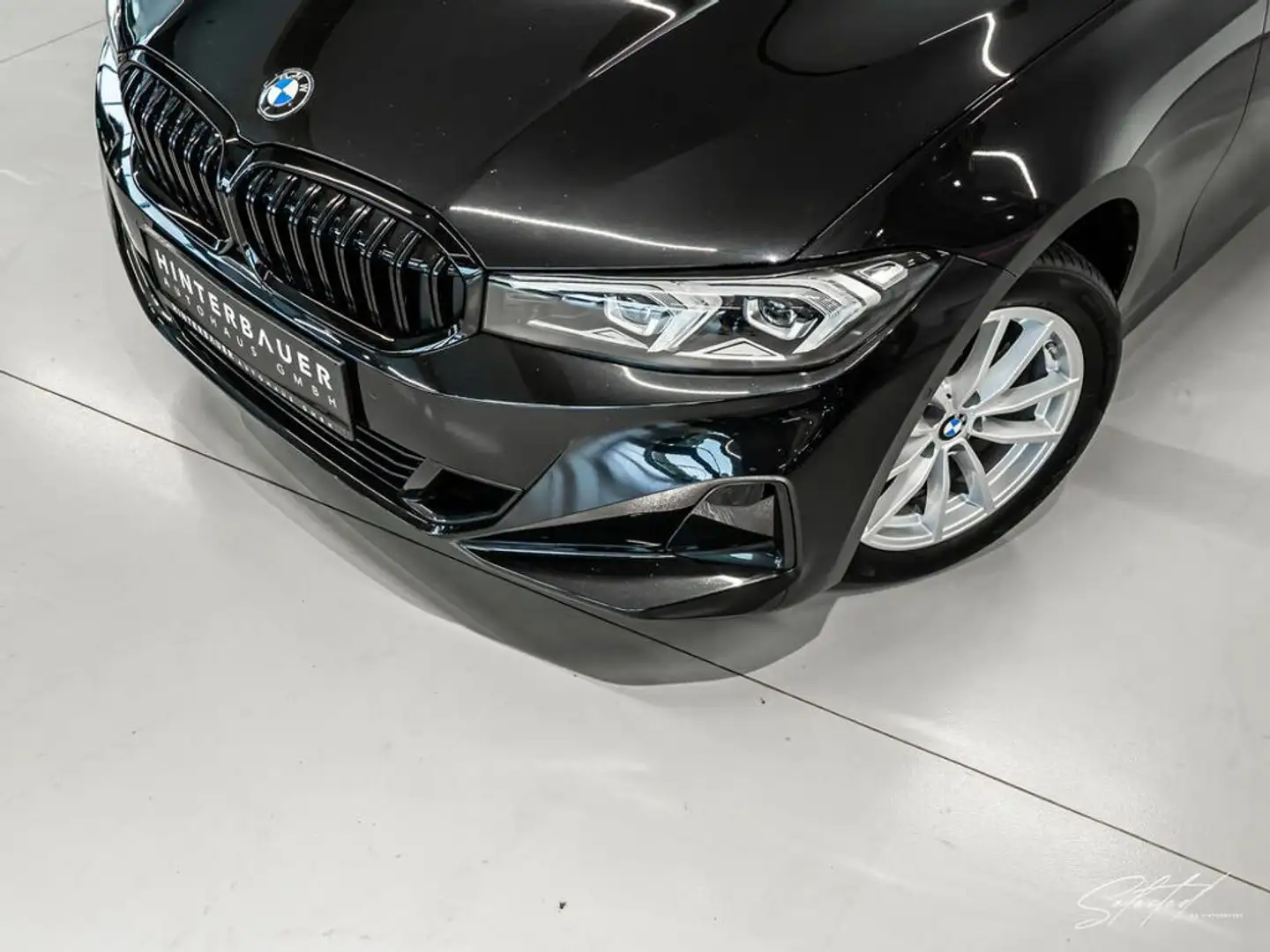 BMW 320 d xDrive Touring Aut. *LED*LIVE-COCKPIT* Noir - 2