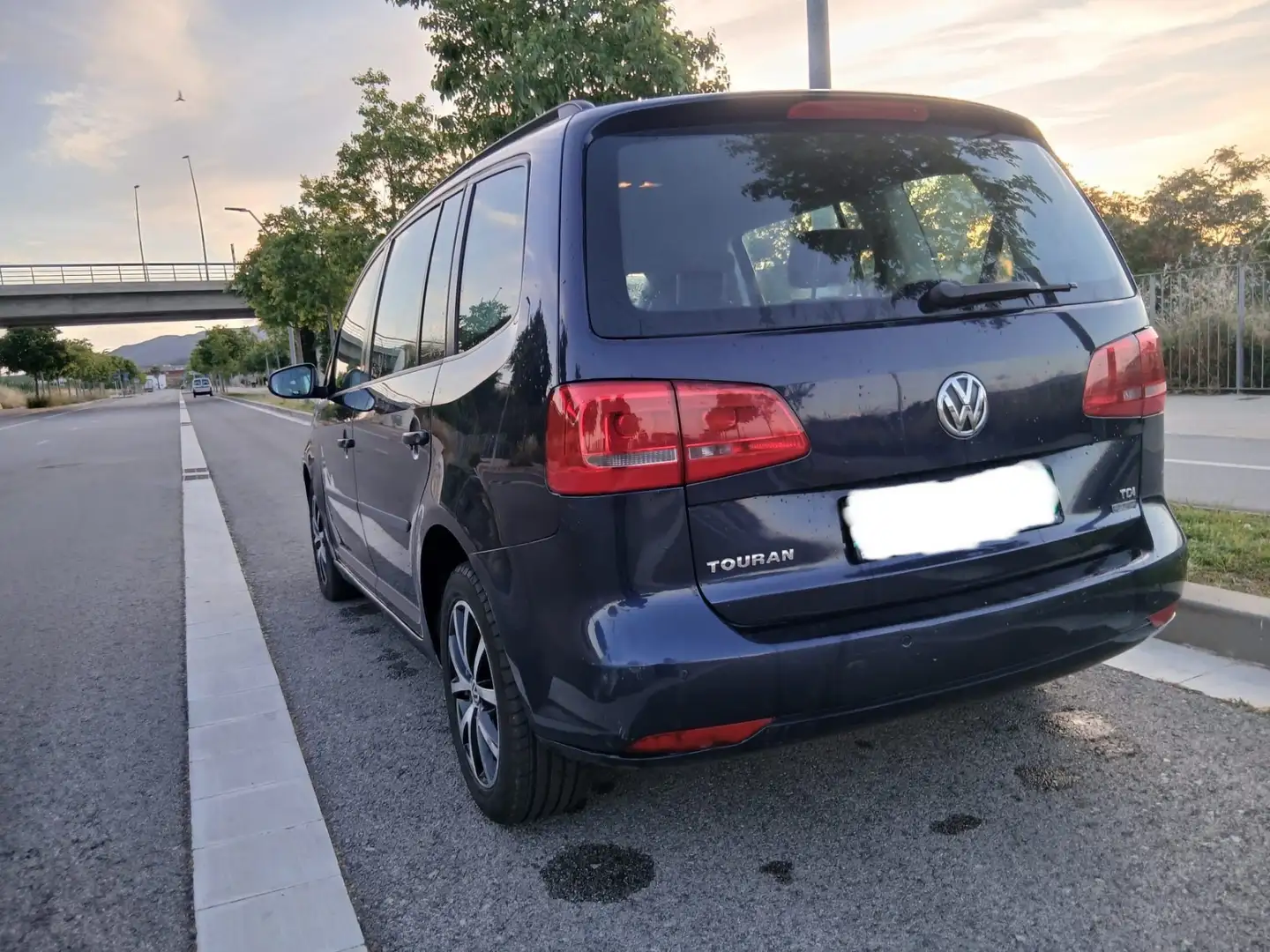 Volkswagen Touran 1.6TDI Edition 105 - 2