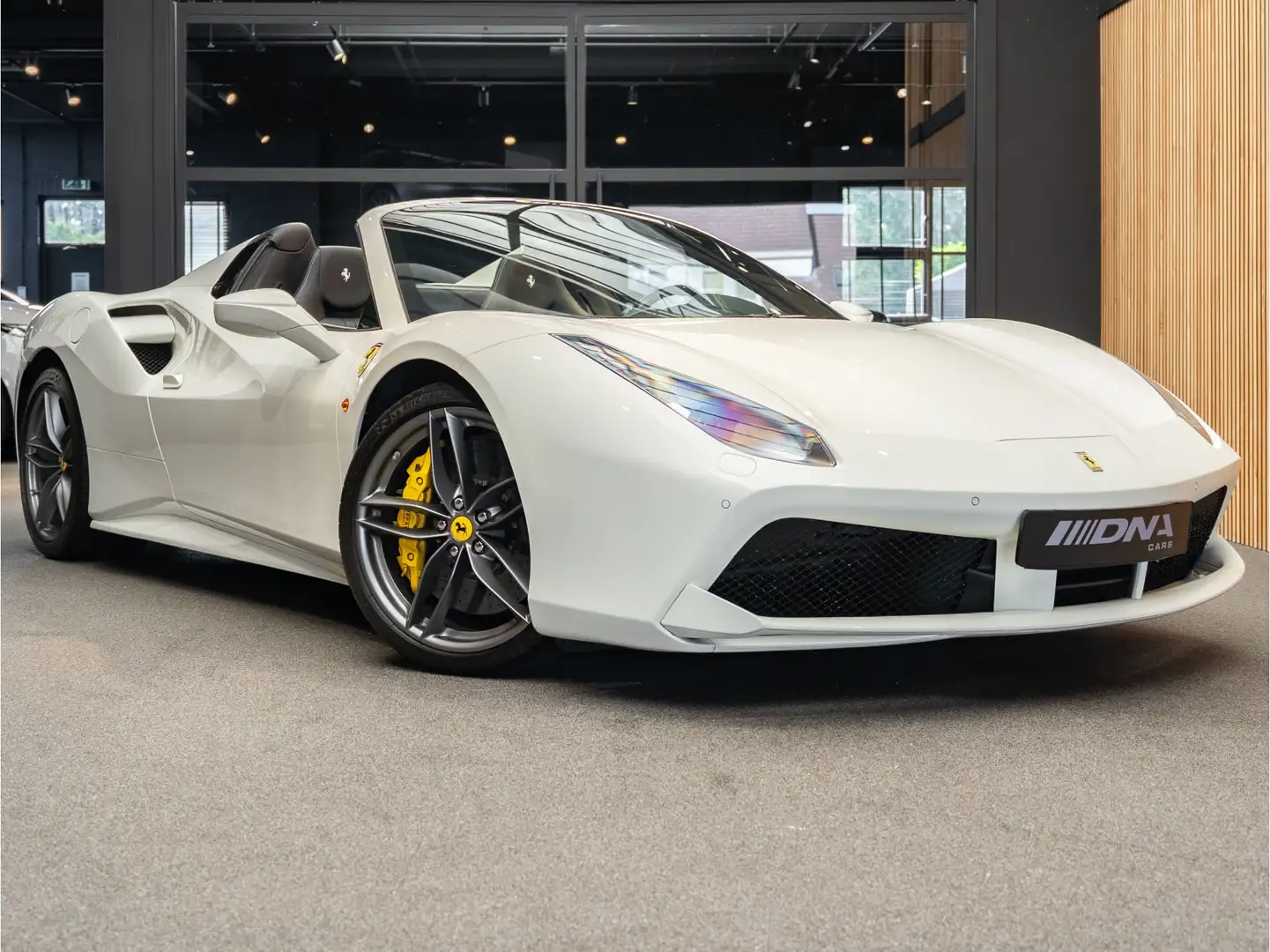 Ferrari 488 Spider HELE Carbon Sport Stoelen 3.9 V8 488 Spider Wit - 1