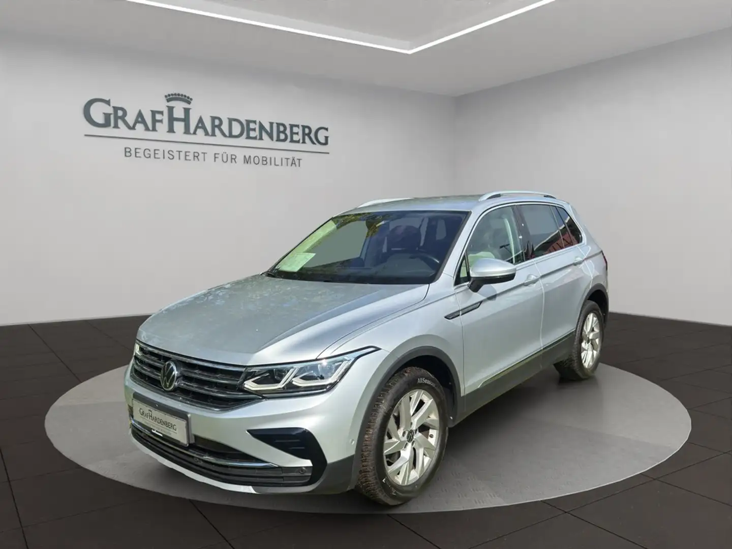 Volkswagen Tiguan Elegance 4Mot. TDI DSG NaviPro AHK Matrix Silber - 1