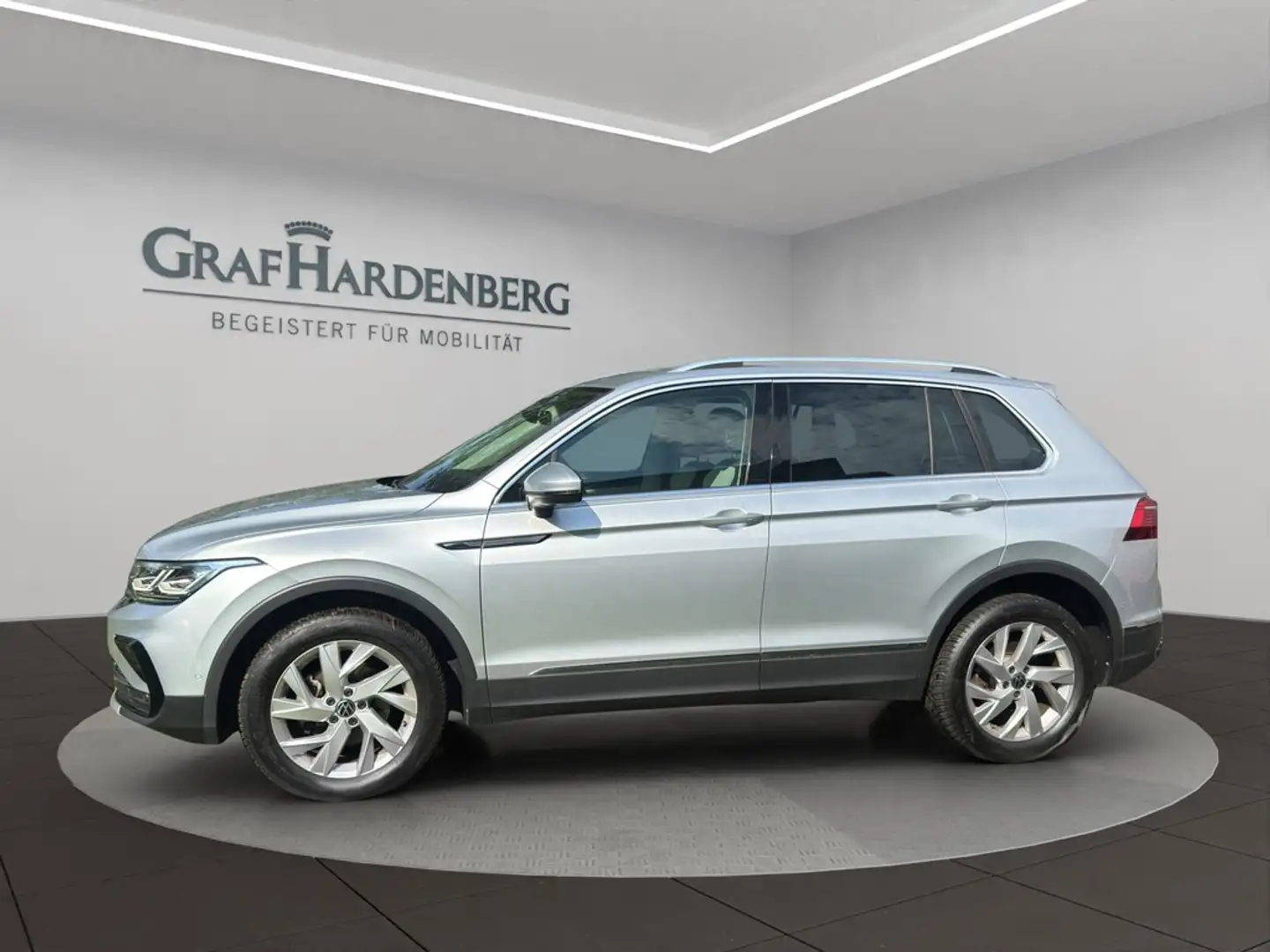Volkswagen Tiguan Elegance 4Mot. TDI DSG NaviPro AHK Matrix Silber - 2