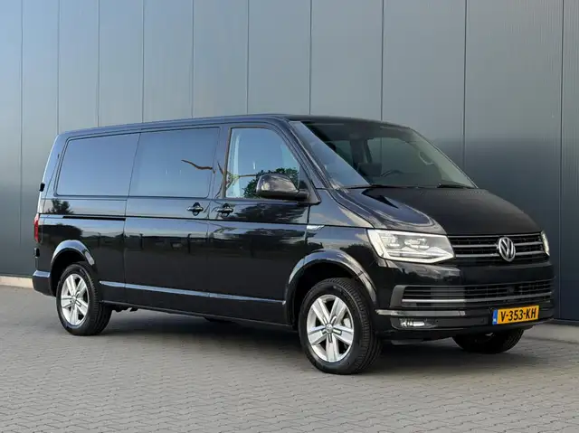 Volkswagen Transporter view 10