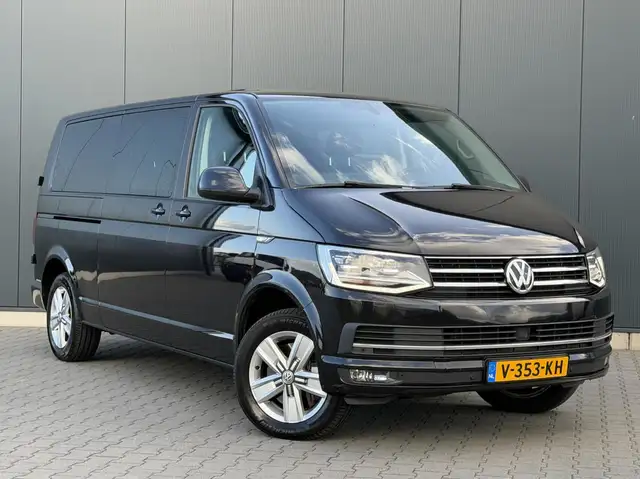 Volkswagen Transporter view 2