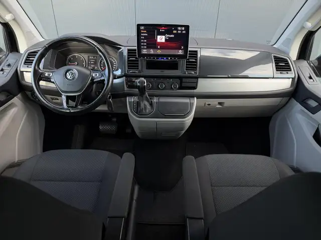 Volkswagen Transporter view 15
