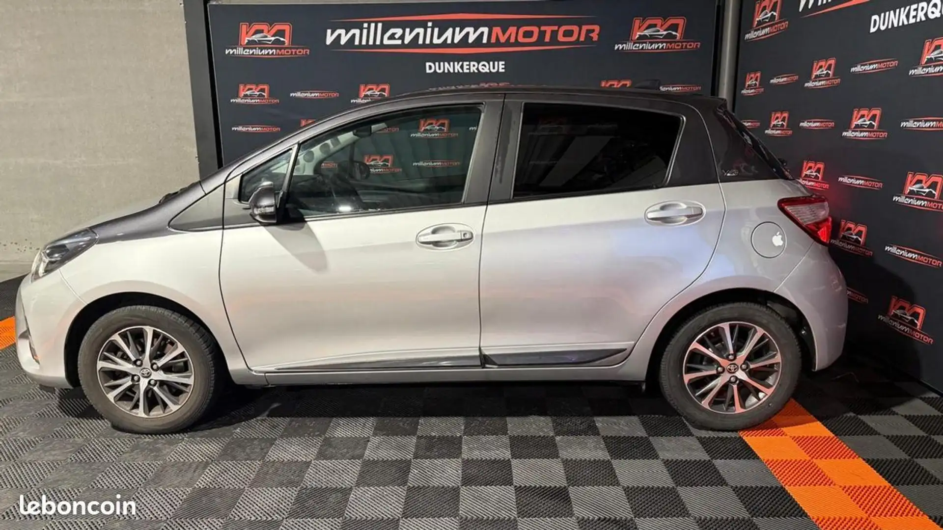 Toyota Yaris design y20 1.5 VVT-i 110 CV garantie 6 mois Grigio - 2