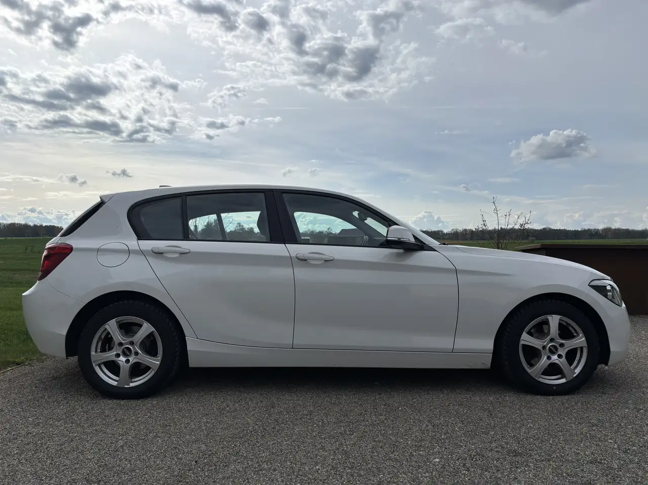 BMW 116 116i — photo 1 of 12