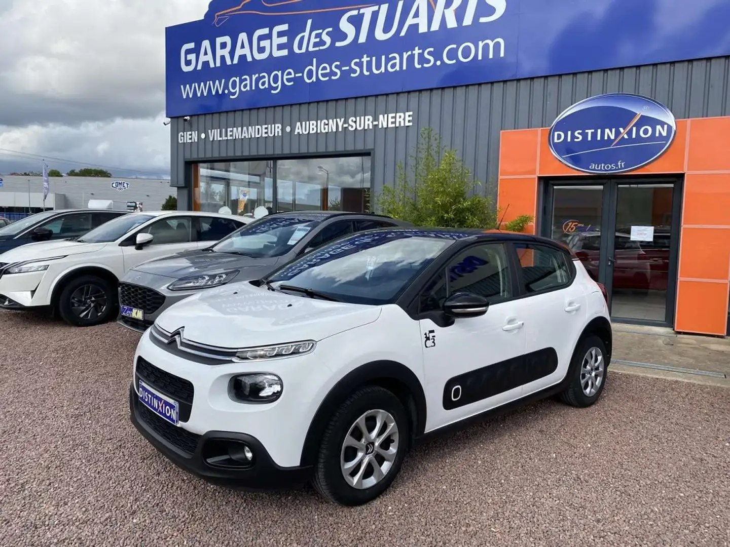 Citroen C3 1.2 PureTech 12V - 82 S\u0026S GRAPHIC + ATTELAGE Weiß - 1