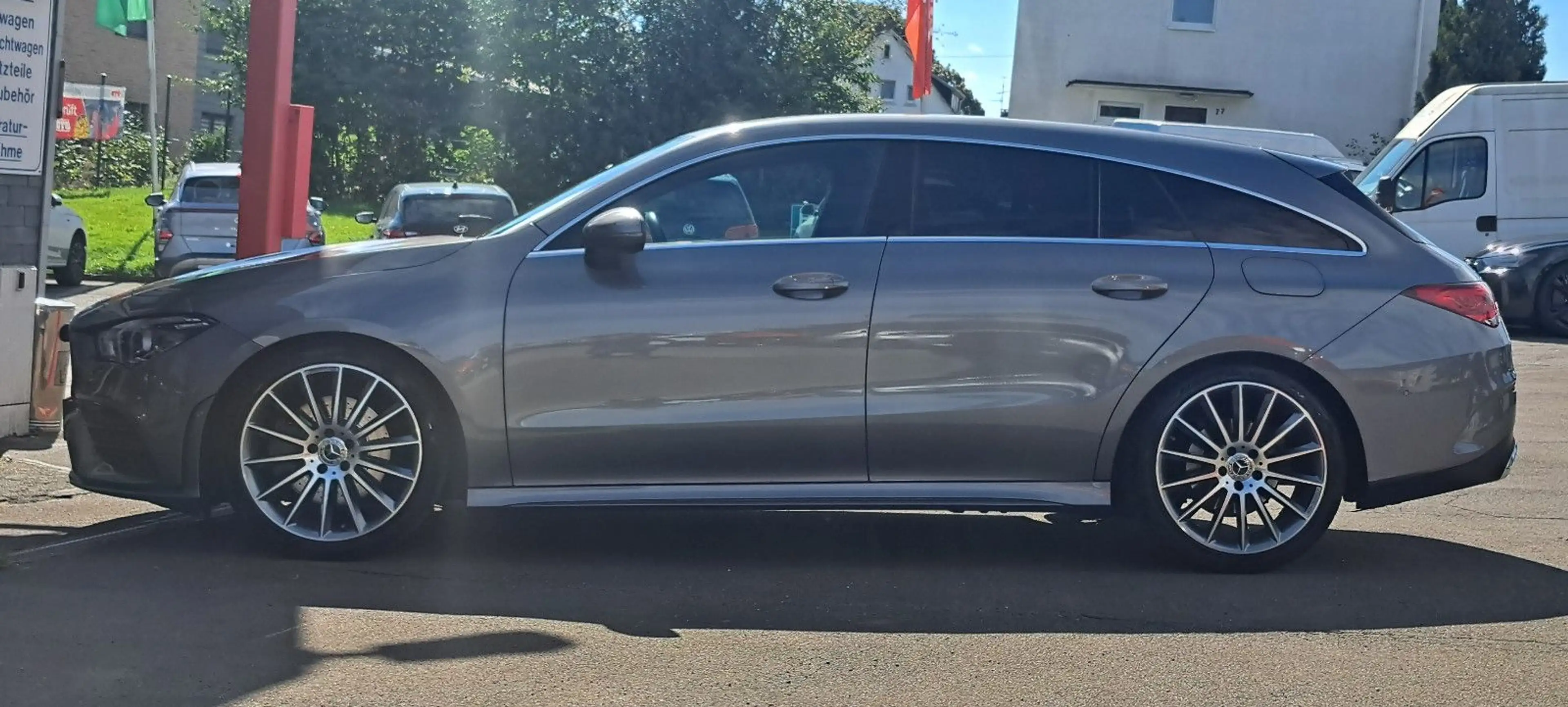 Mercedes-Benz CLA 200 AMG-Line — photo 3