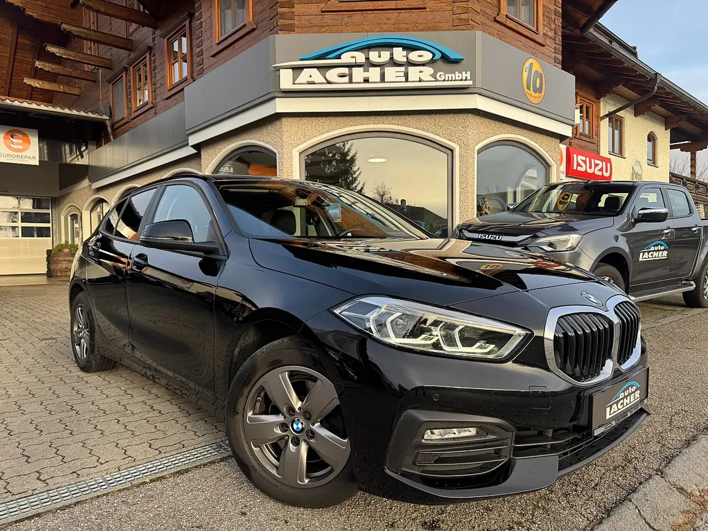 BMW 118 d Aut.*Radar*Livecockpit*RFK*Head Up* Schwarz - 1