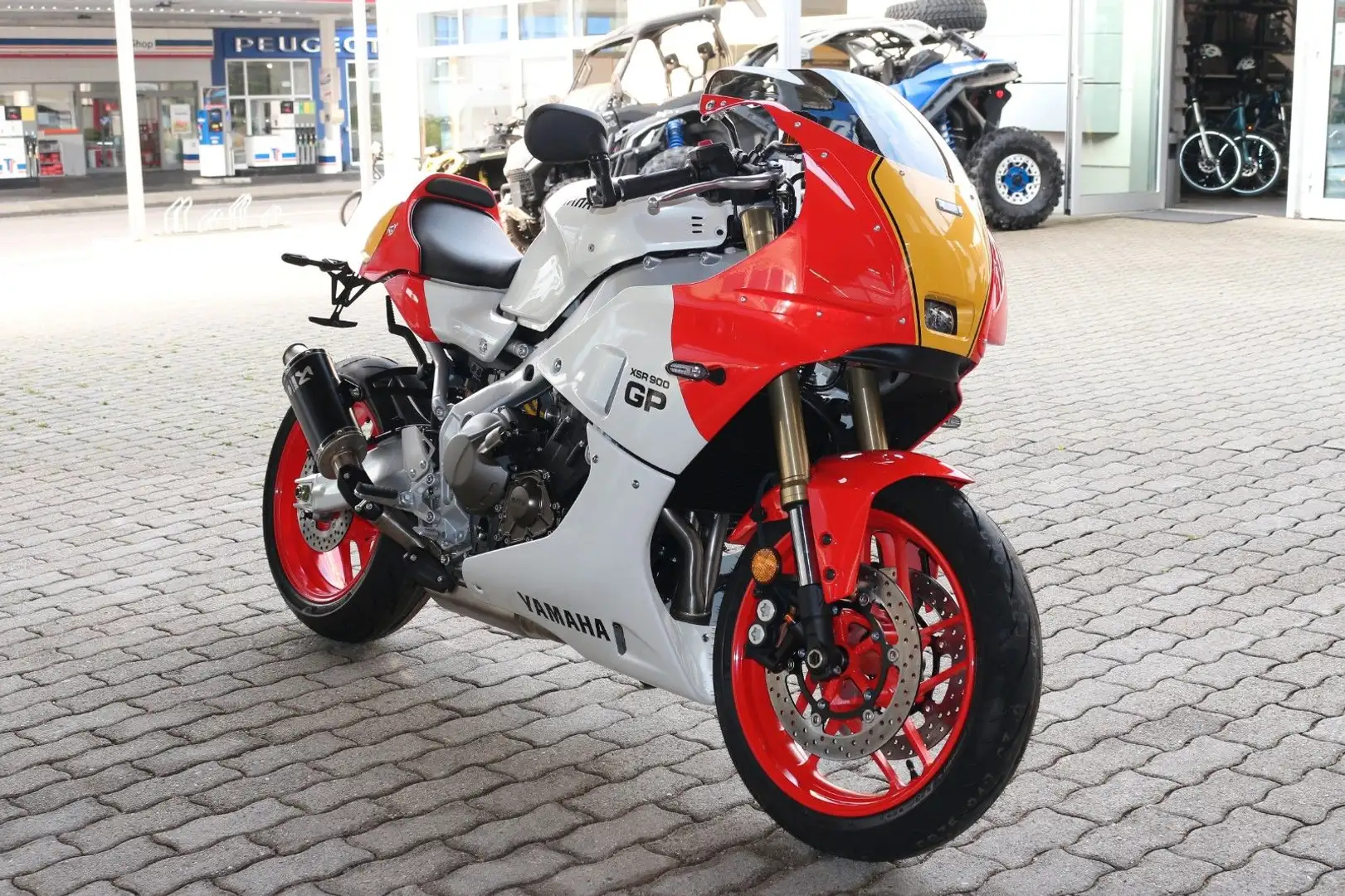 Yamaha XSR 900 GP mit GP Racer Pack, 3 Jahre Garantie Rot - 1