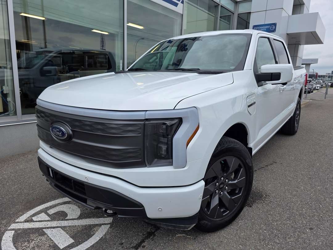 2023 Ford F-150 Lightning LARIAT