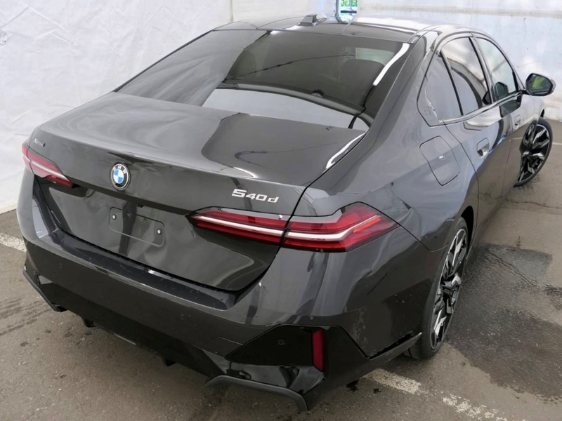 BMW 540 d xDrive Limousine A Sportpaket HUD El. Panodach P — photo 2