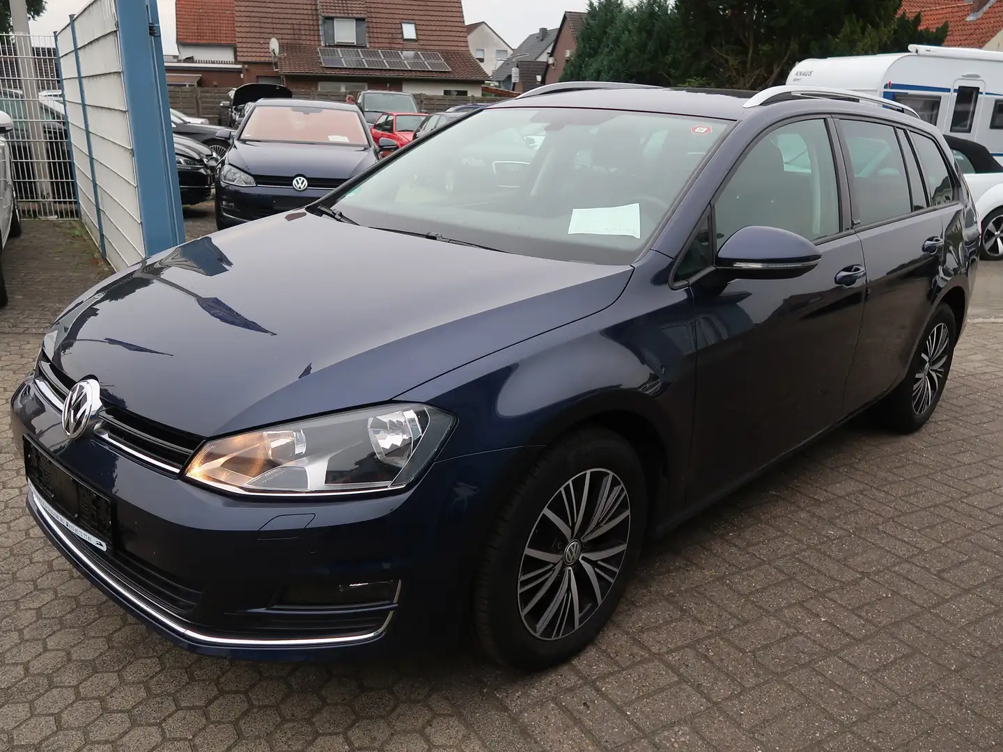 Volkswagen Golf Variant 7 Allstar 1.6 TDi BMT AHK Blau - 2