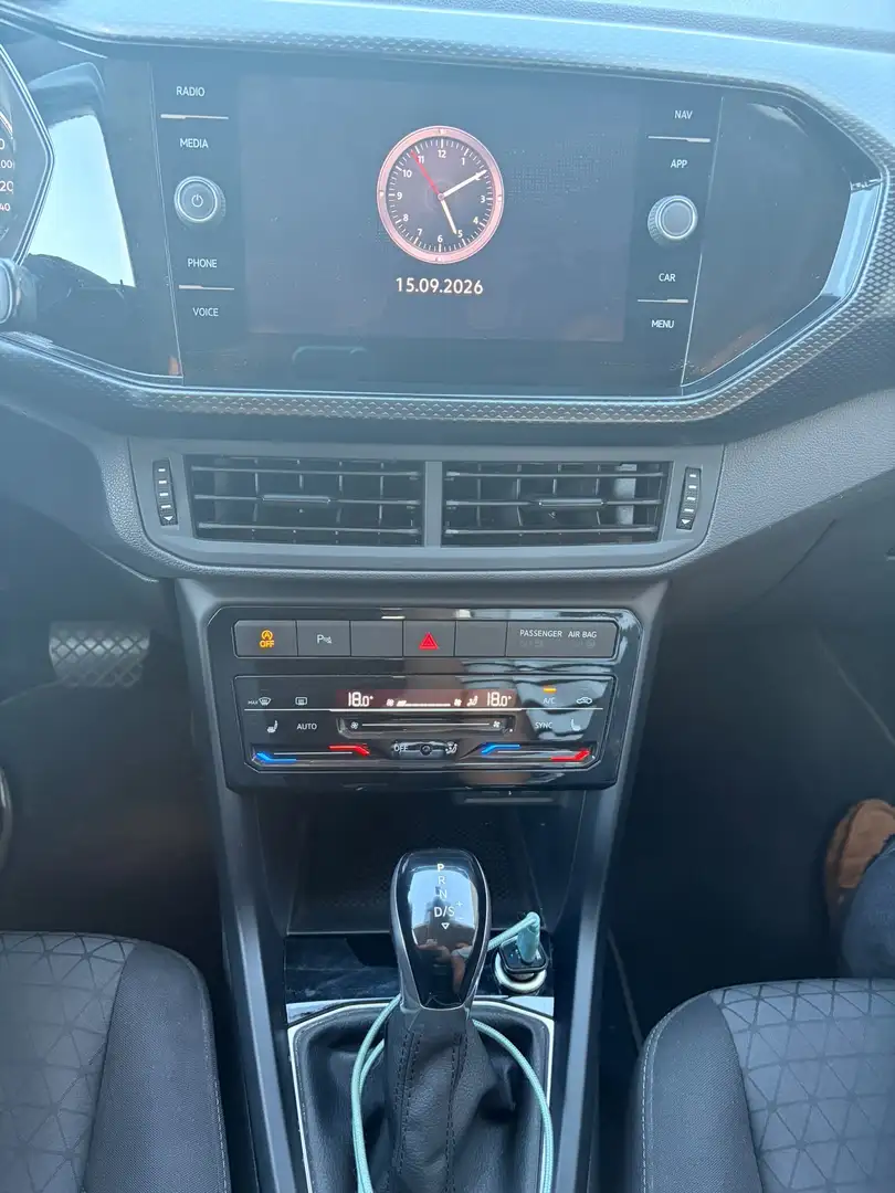 Volkswagen T-Cross 1,0 TSI Life DSG - 2
