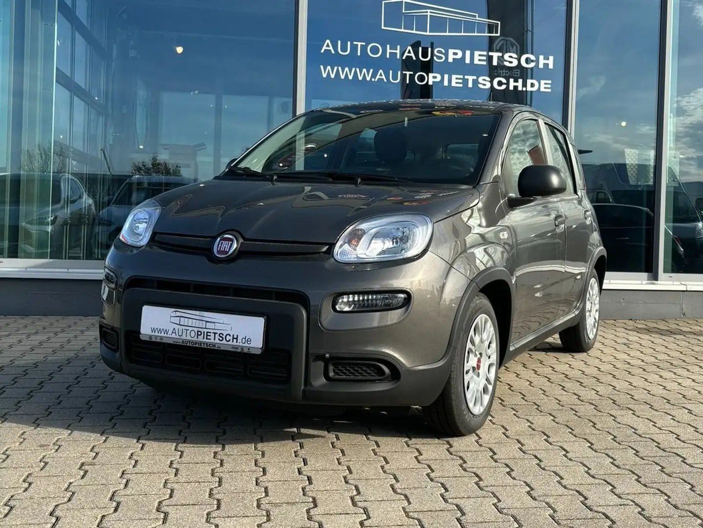 Fiat Panda MY22 Hybrid 1.o GSE 51kW (70PS) *KLIMA*BT*DAB* Grijs - 1