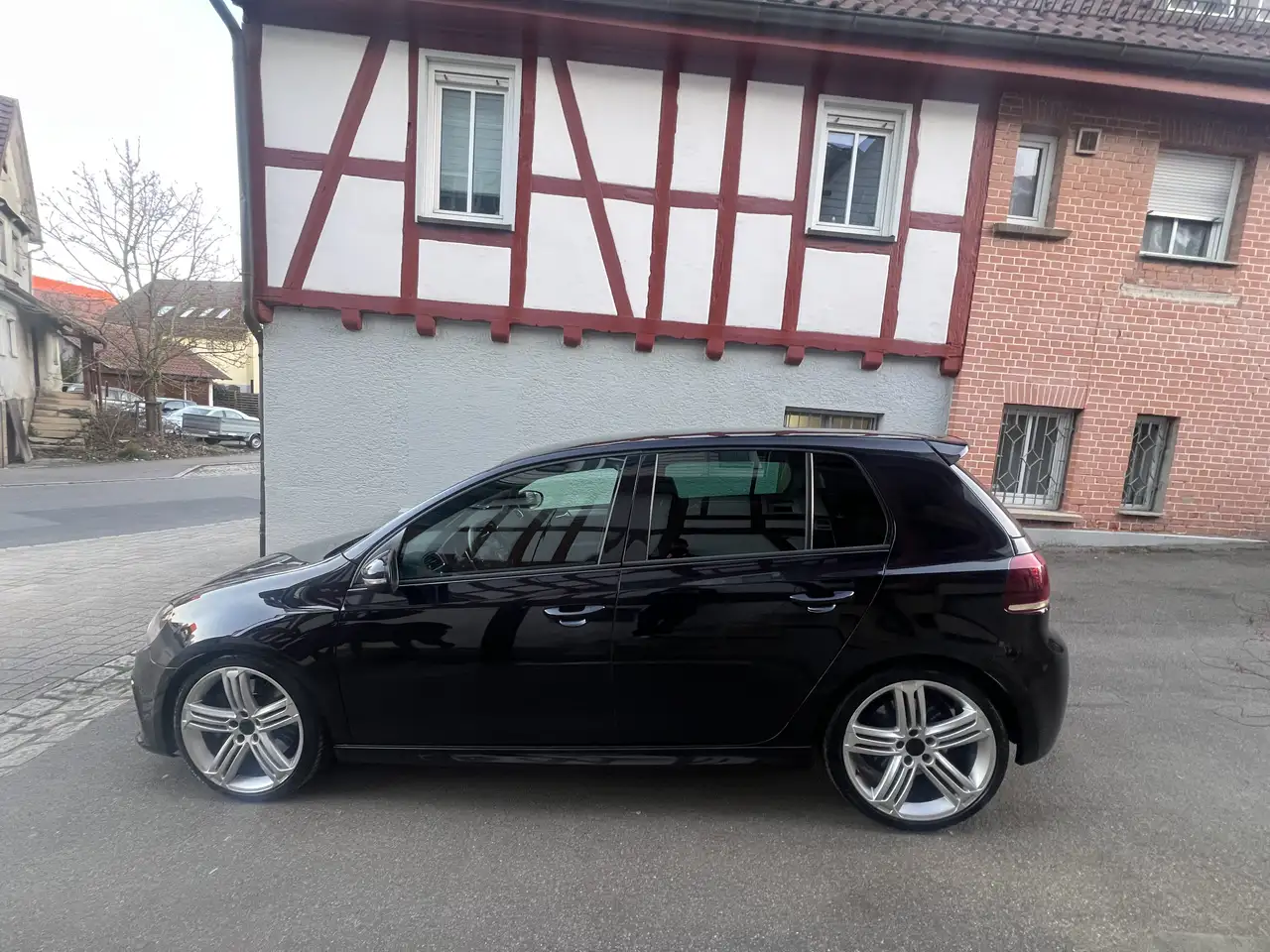 Volkswagen Golf R