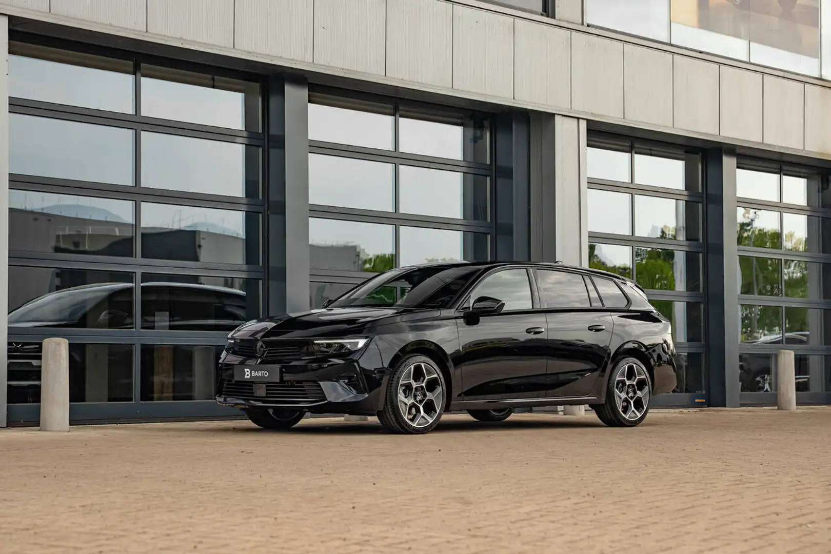 Opel Astra ST I GS | 130 PK AT | 360° Cam. | Zetelvw. Dode... Schwarz - 2