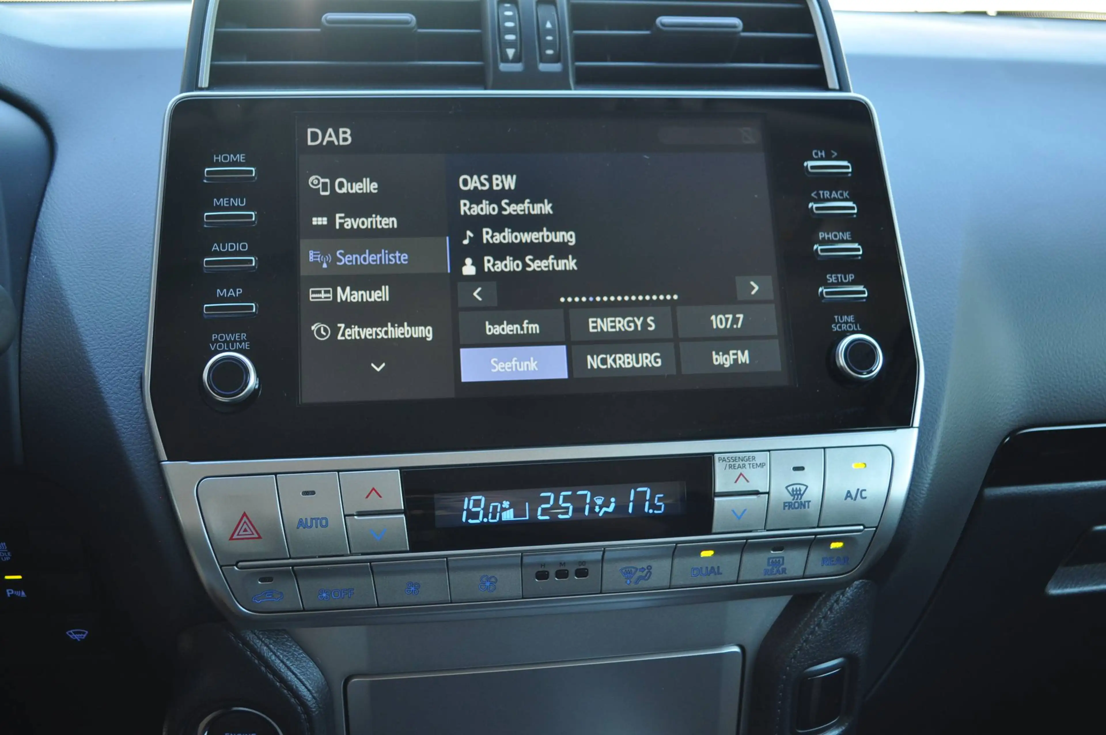 Toyota Land Cruiser 2,8 D4-D Comfort Automatik — photo 10