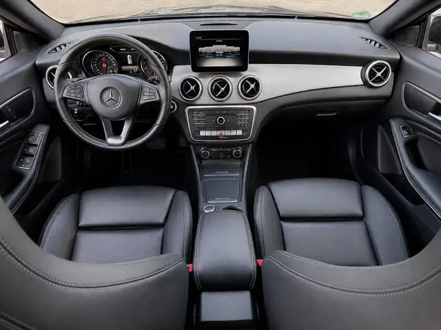 Mercedes-Benz Cla view 13