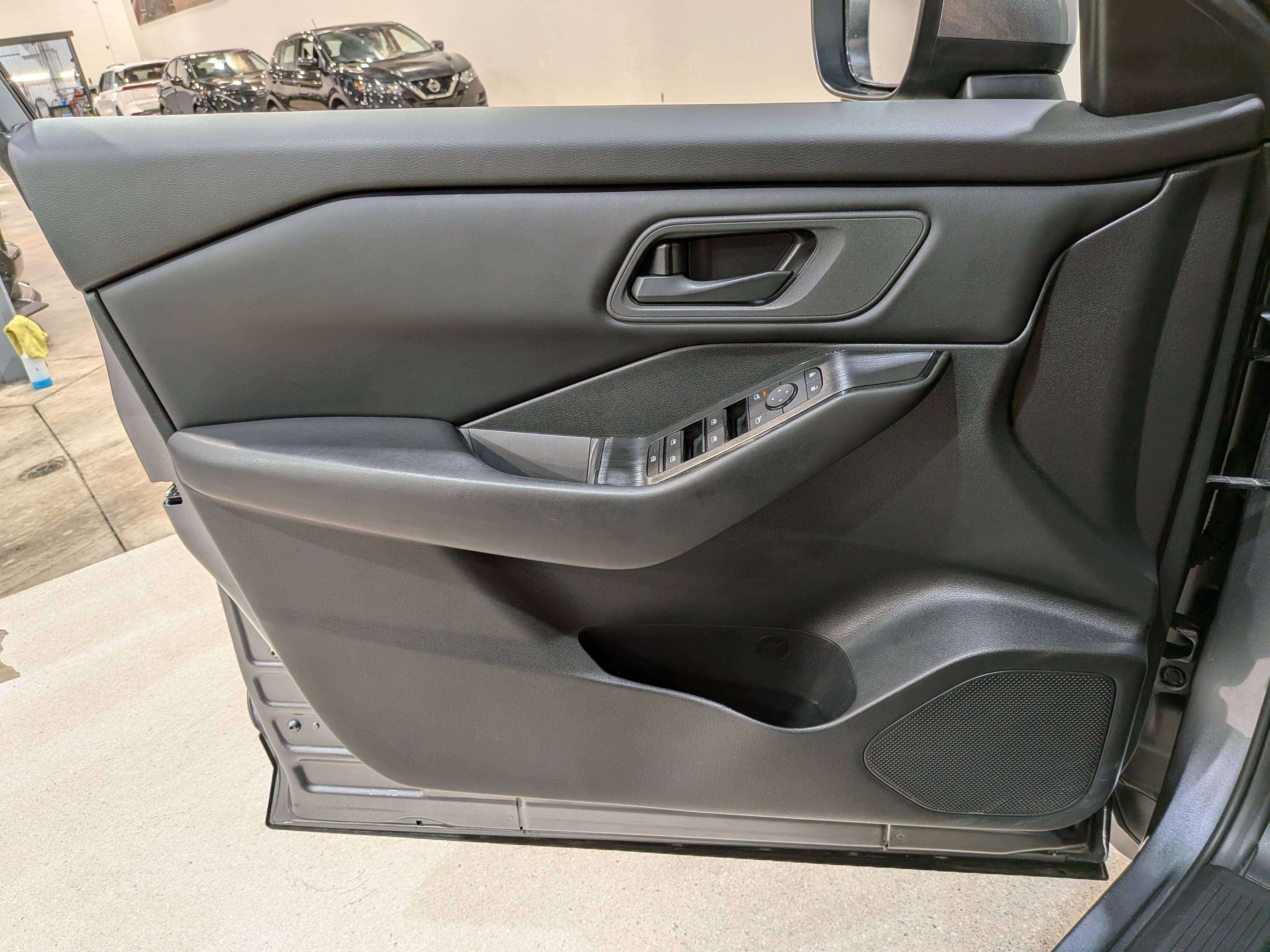 Nissan Rogue 2024