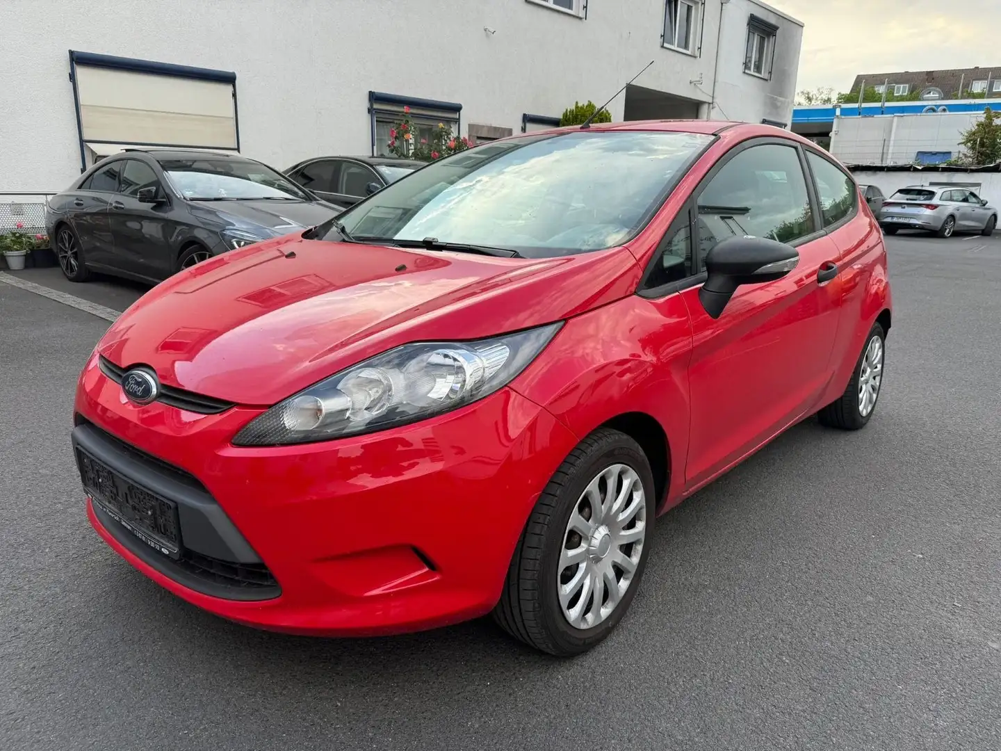 Ford Fiesta 1.2 Ambiente Rot - 1