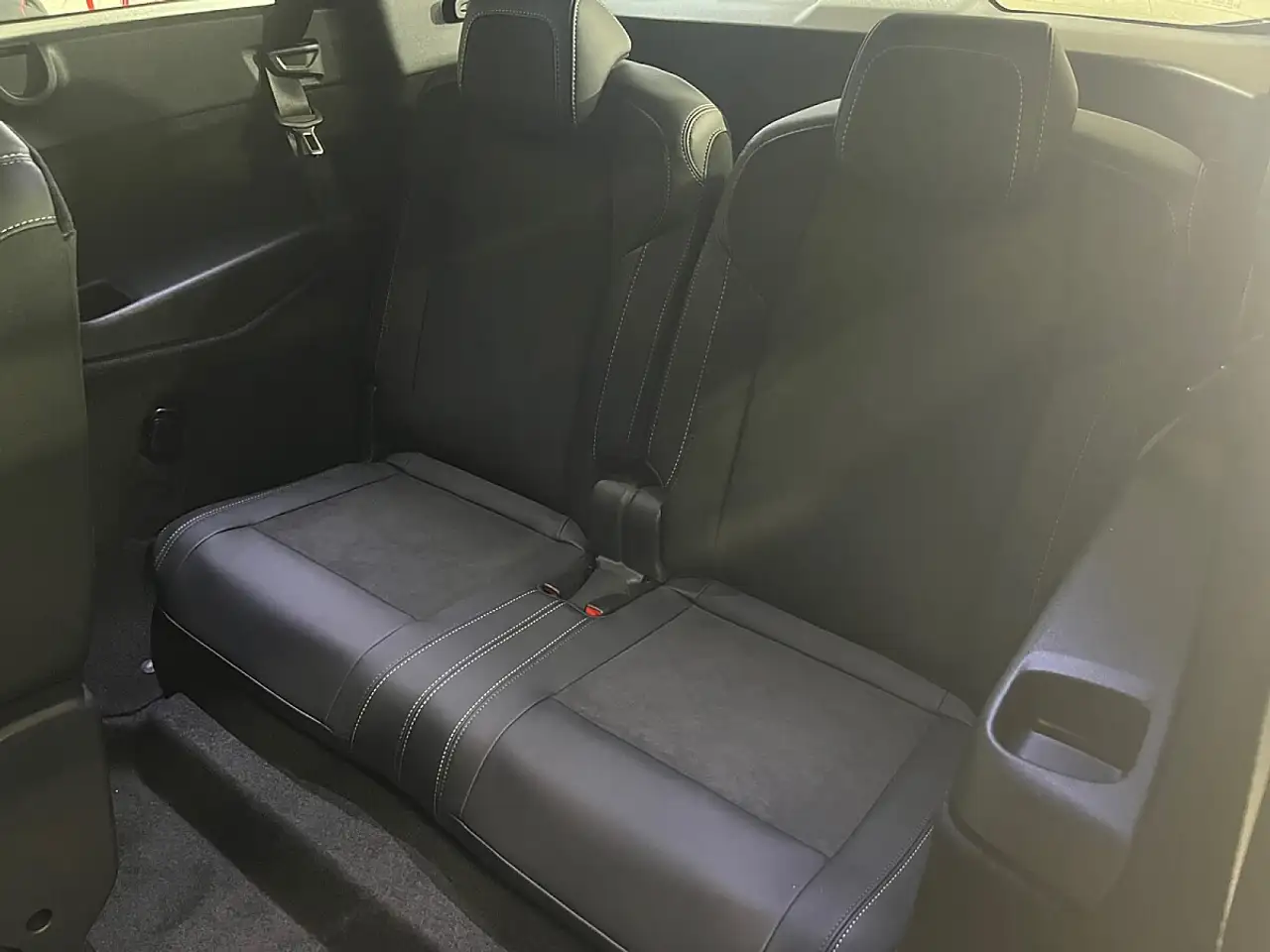 Peugeot 5008 GT EXCLUSIVE Hybrid 145 e-DCS6 16