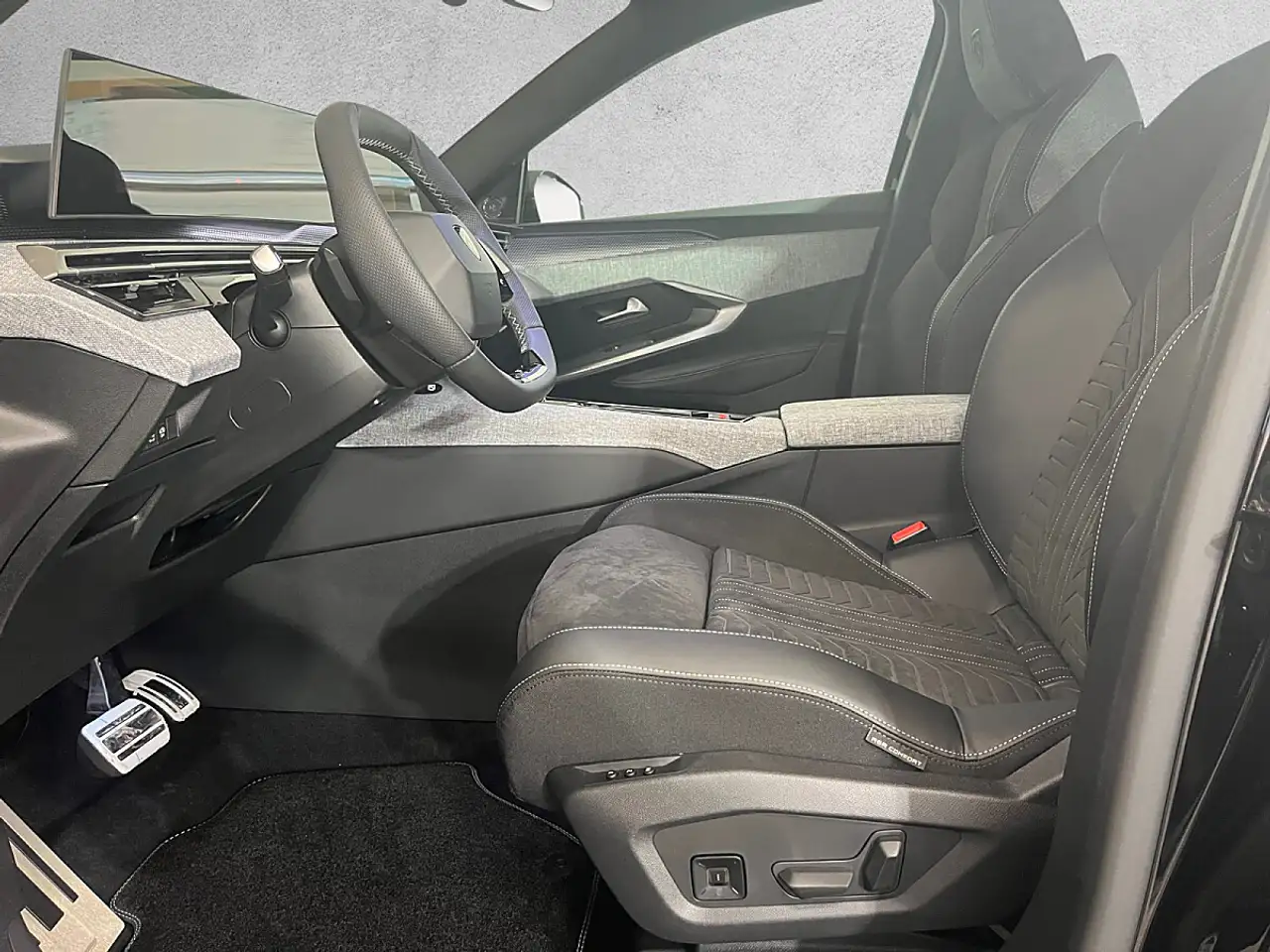 Peugeot 5008 GT EXCLUSIVE Hybrid 145 e-DCS6 6