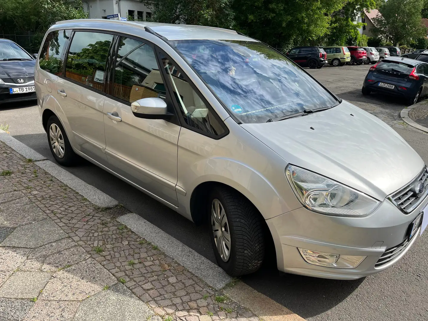 Ford Galaxy Galaxy 2.0 TDCi DPF Titanium Stříbrná - 1