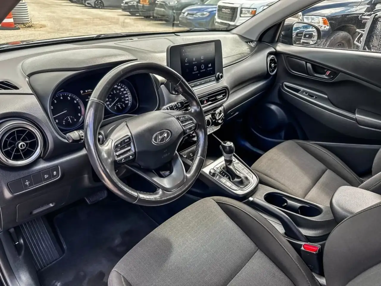 Hyundai KONA снимка Hyundai KONA