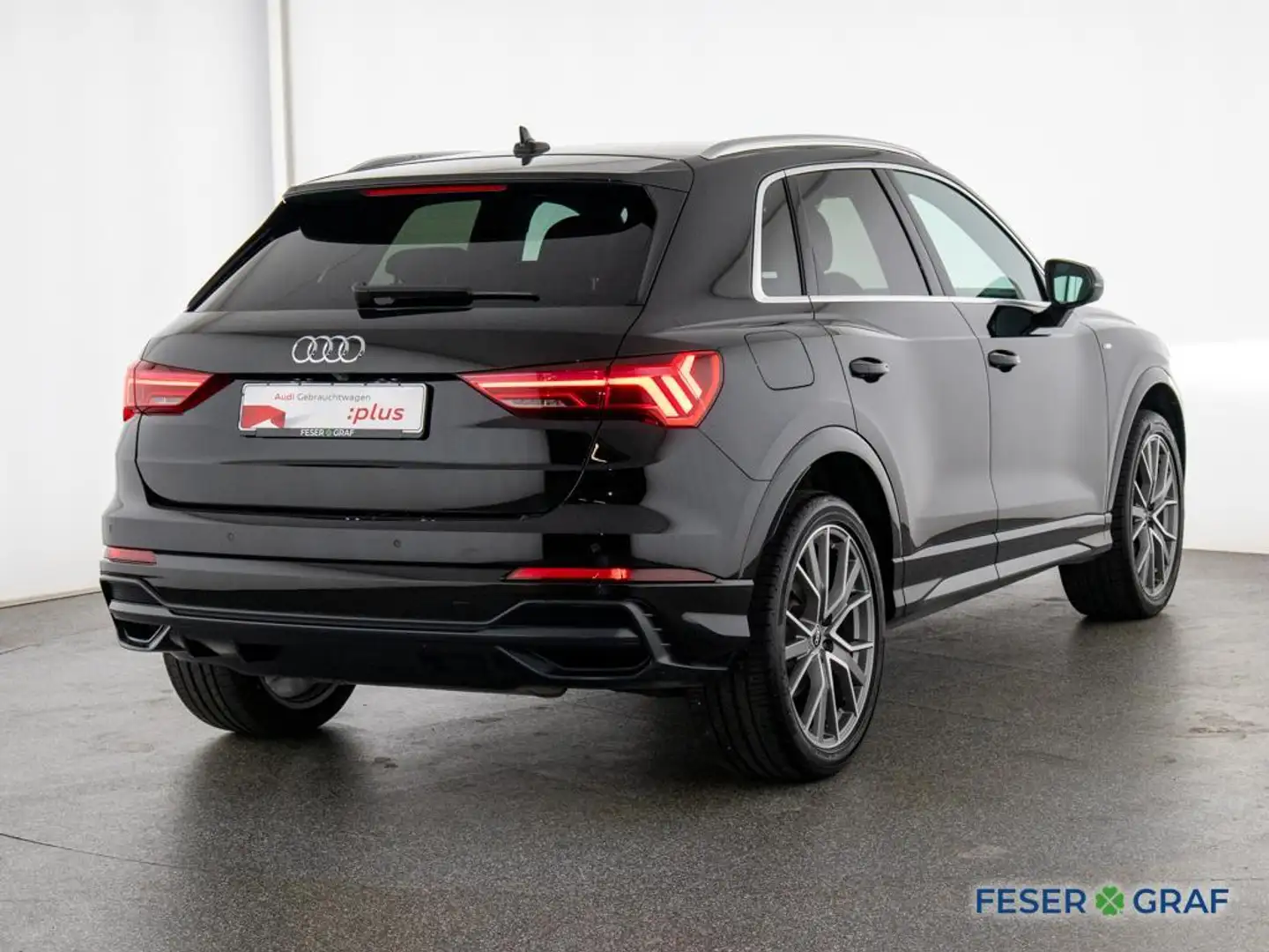 Audi Q3 S line 45 TFSI e S tronic SONOS/ matrix LED/ 360 K Schwarz - 2