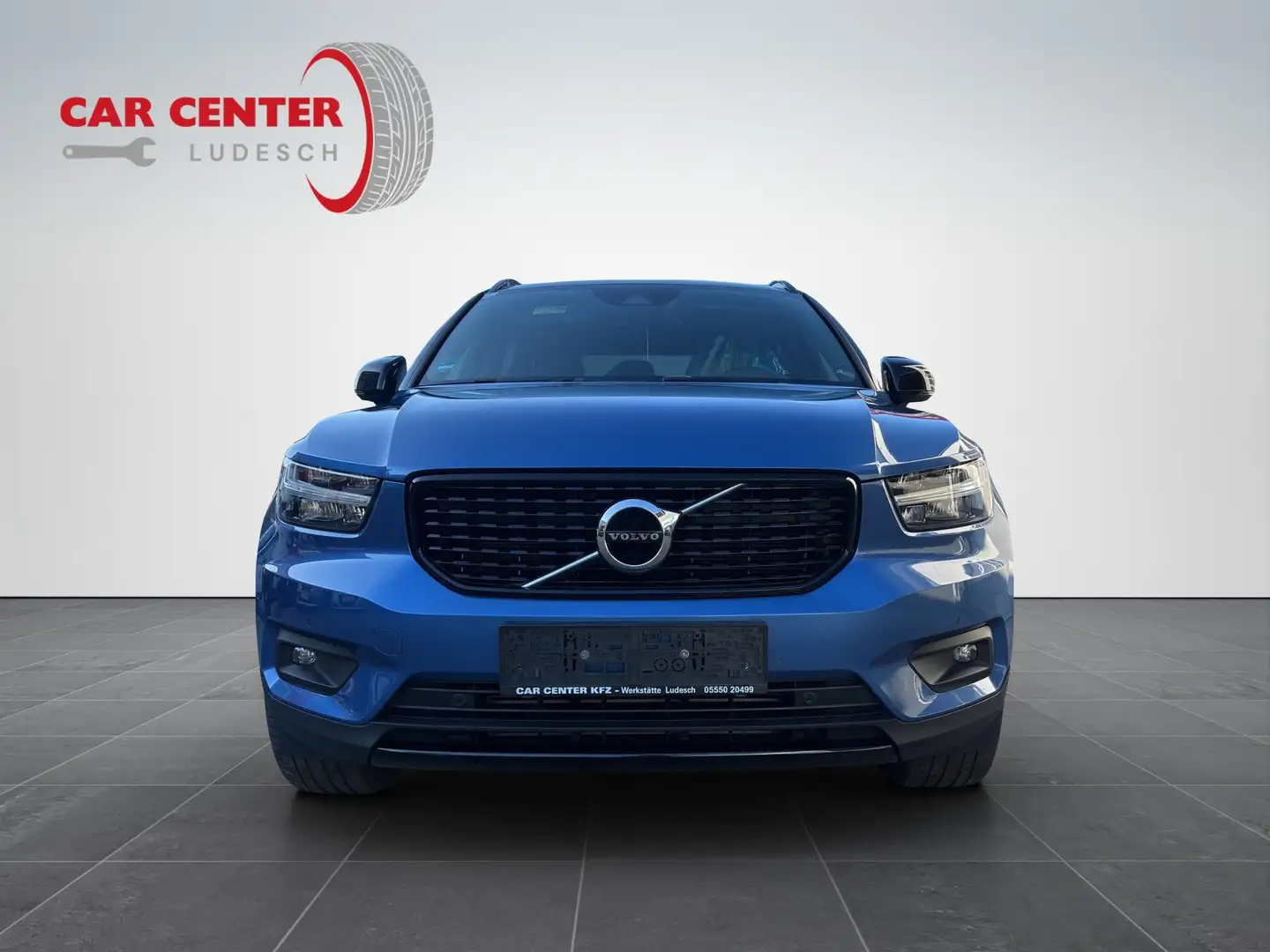 Volvo XC40 XC40 D4 R-Design AWD Geartronic R-Design Blau - 2