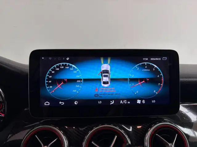 Mercedes-Benz Gla view 25