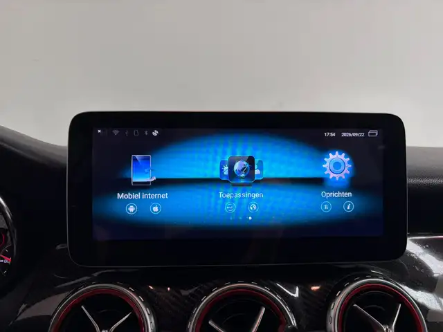Mercedes-Benz Gla view 15