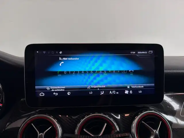 Mercedes-Benz Gla view 26