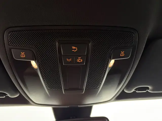 Mercedes-Benz Gla view 14
